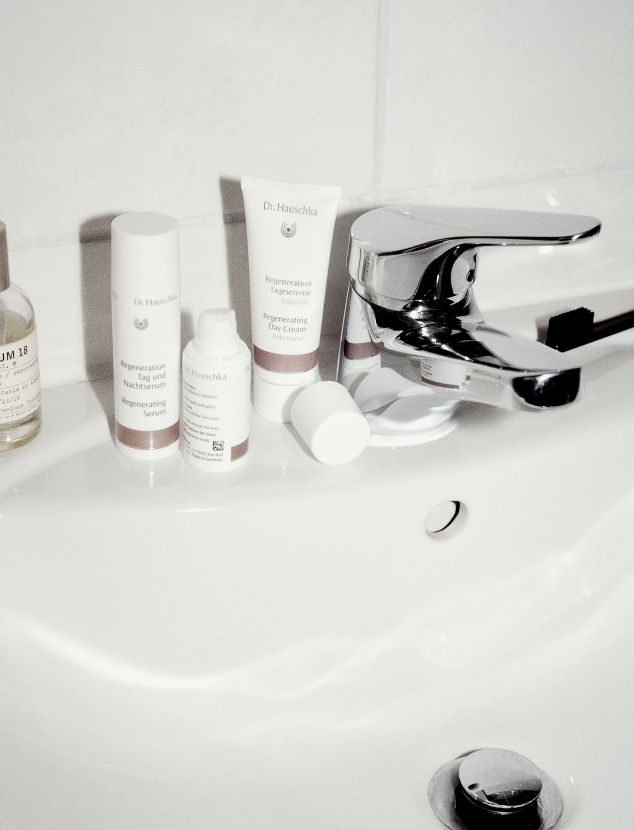 Dr. Hauschka - Regenerating Day Cream - dagkrem - clear - 1