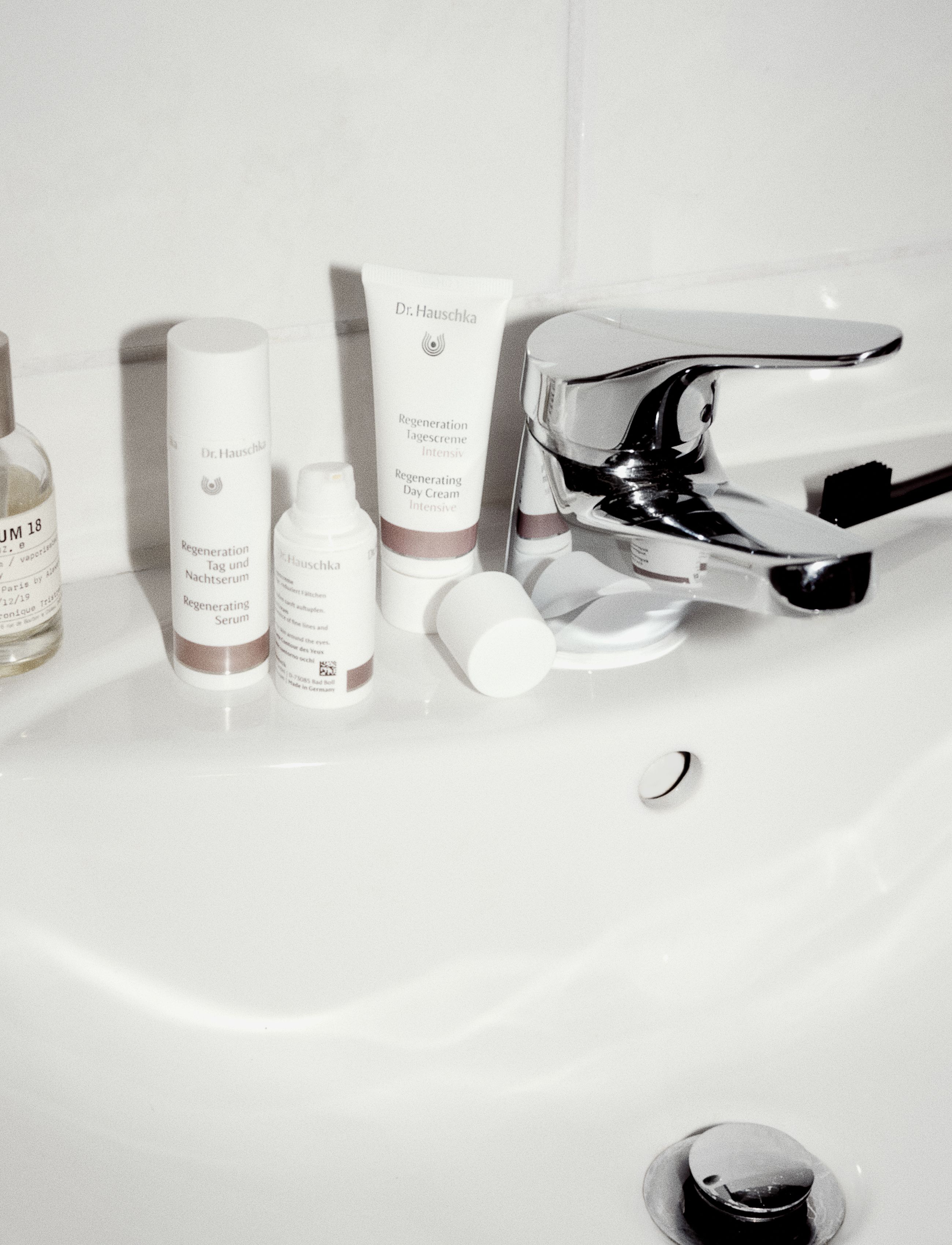 Dr. Hauschka - Regenerating Serum - serum - clear - 1