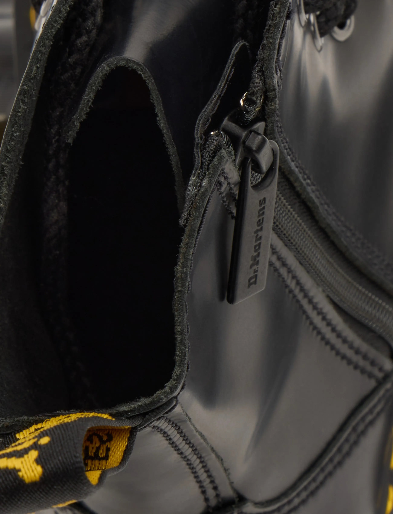 Dr. Martens - Jadon Black Polished Smooth - snørestøvler - black - 5