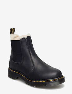 2976 Leonore Black Burnished Wyoming, Dr. Martens