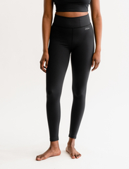 Drop of Mindfulness - TYRA - compression tights - black matte - 2