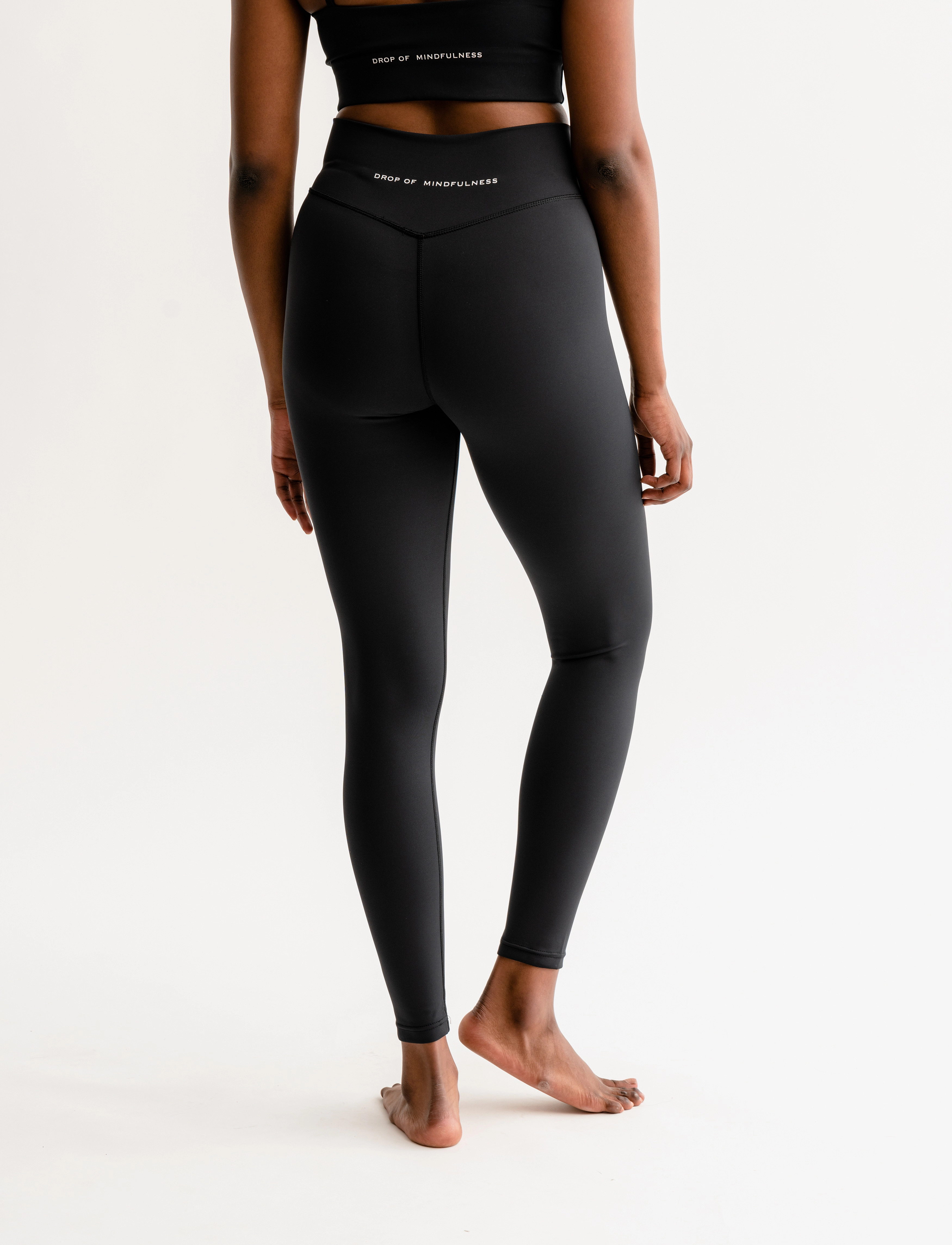Drop of Mindfulness - TYRA - black matte - 3