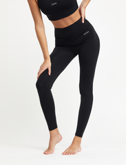 Drop of Mindfulness - TYRA - compression tights - black matte - 6