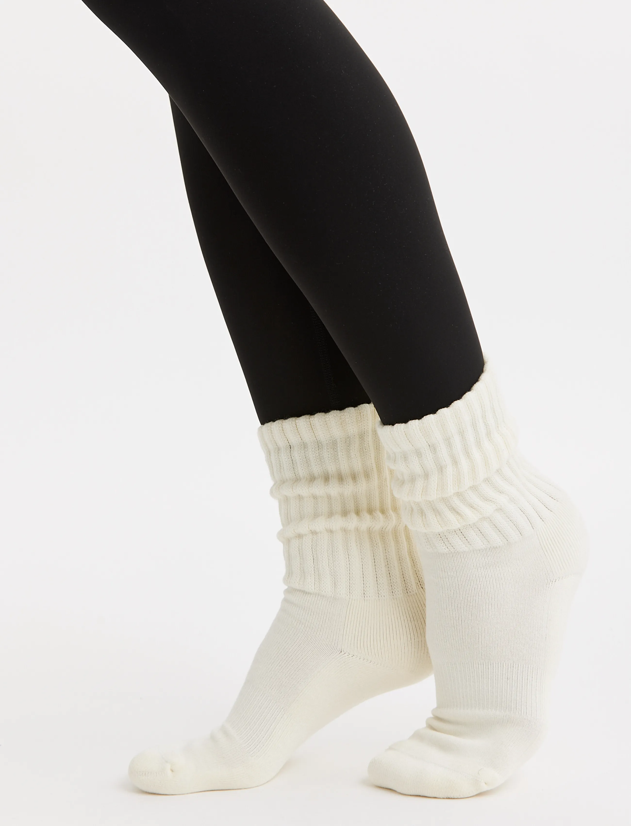 Drop of Mindfulness - DOM SLOUCHY SOCKS - cream white - 3