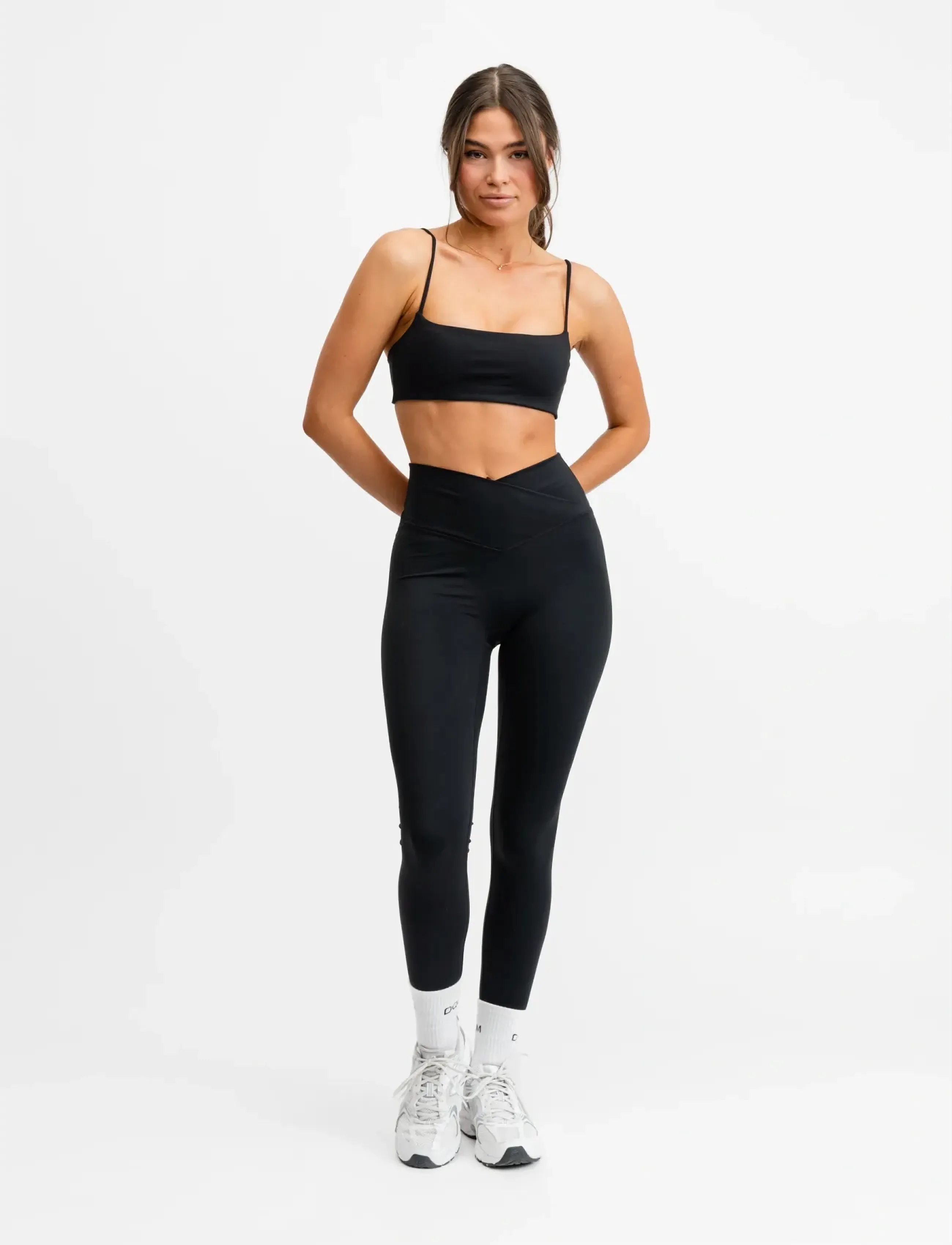 Drop of Mindfulness - ULTIMATE STAPLE BRA - spordi-rinnahoidjad - black - 4