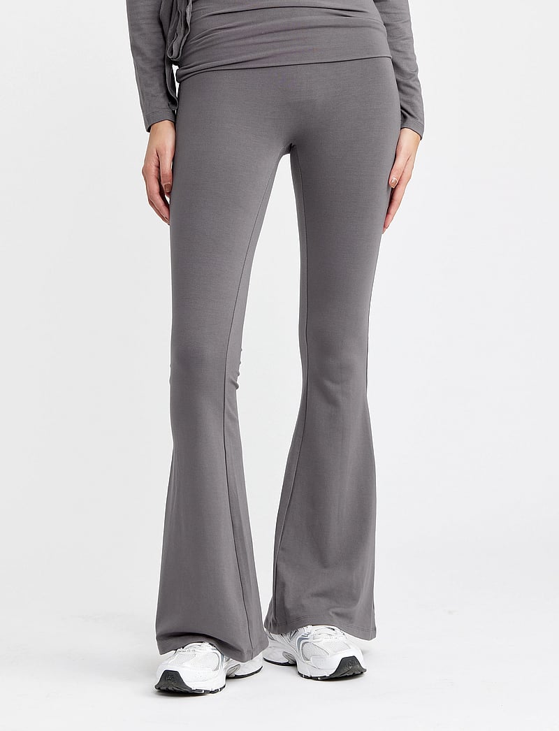 Drop of Mindfulness - FOLDING WAISTBAND FLARE - byxor - grayisch - 0