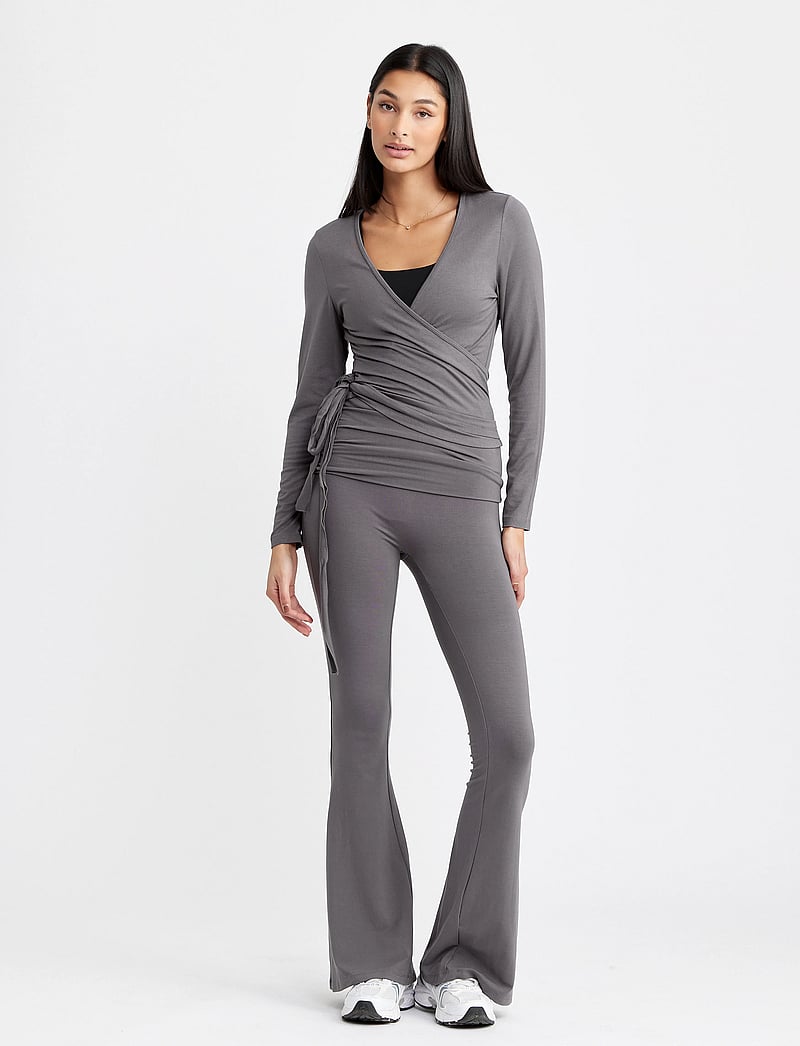 Drop of Mindfulness - FOLDING WAISTBAND FLARE - byxor - grayisch - 4