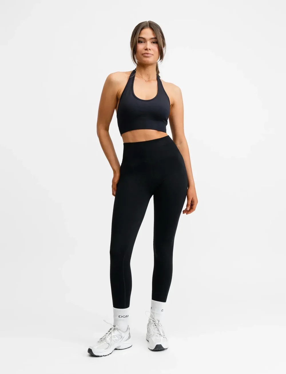 Drop of Mindfulness - SEAMLESS HALTERNECK BRA - sport bh:ar - black - 4
