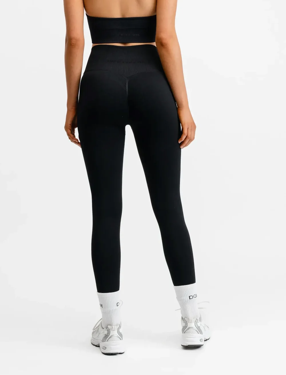 Drop of Mindfulness - SEAMLESS SCRUNCH TIGHTS - fuld længde - black - 3