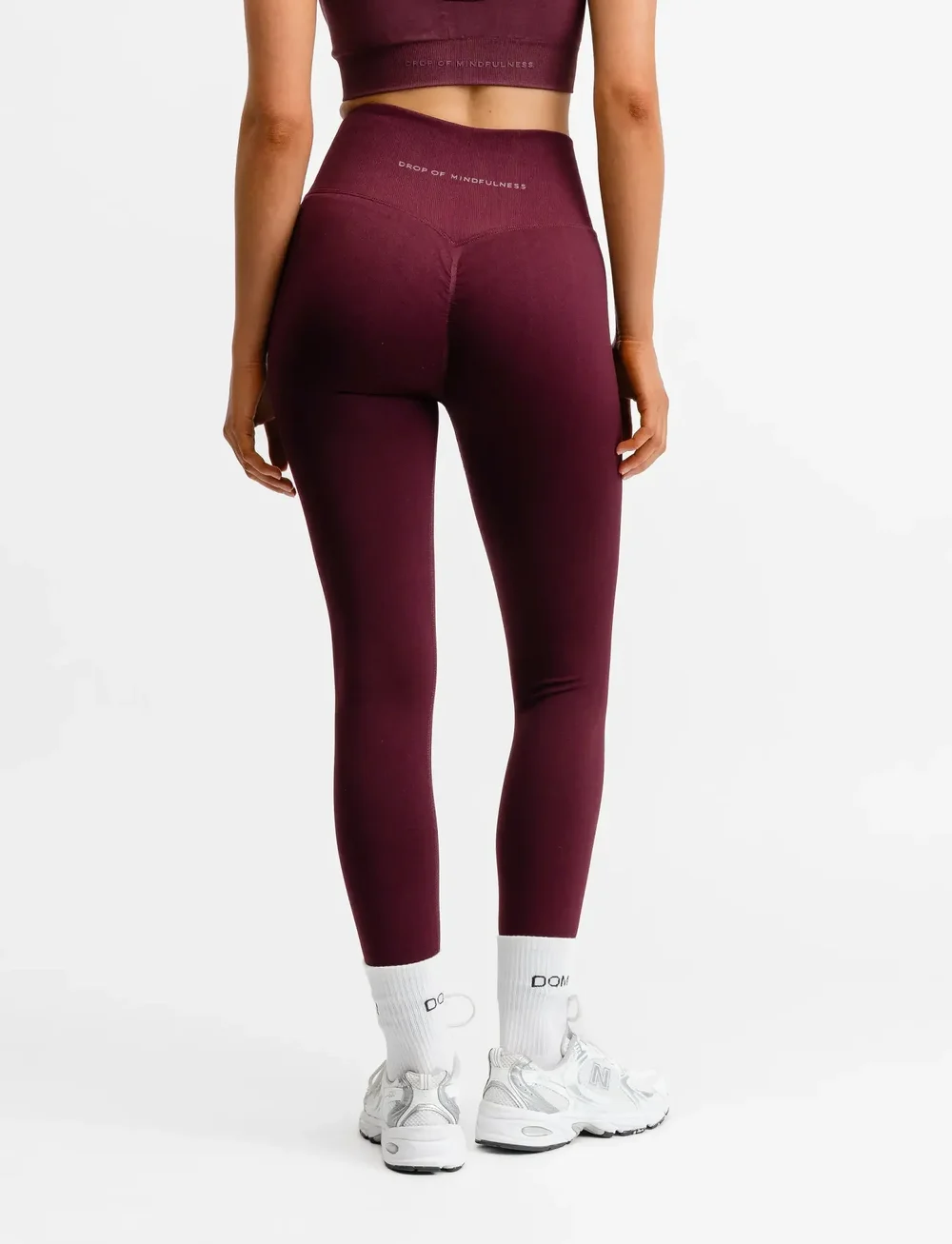 Drop of Mindfulness - SEAMLESS SCRUNCH TIGHTS - fuld længde - redwood - 3