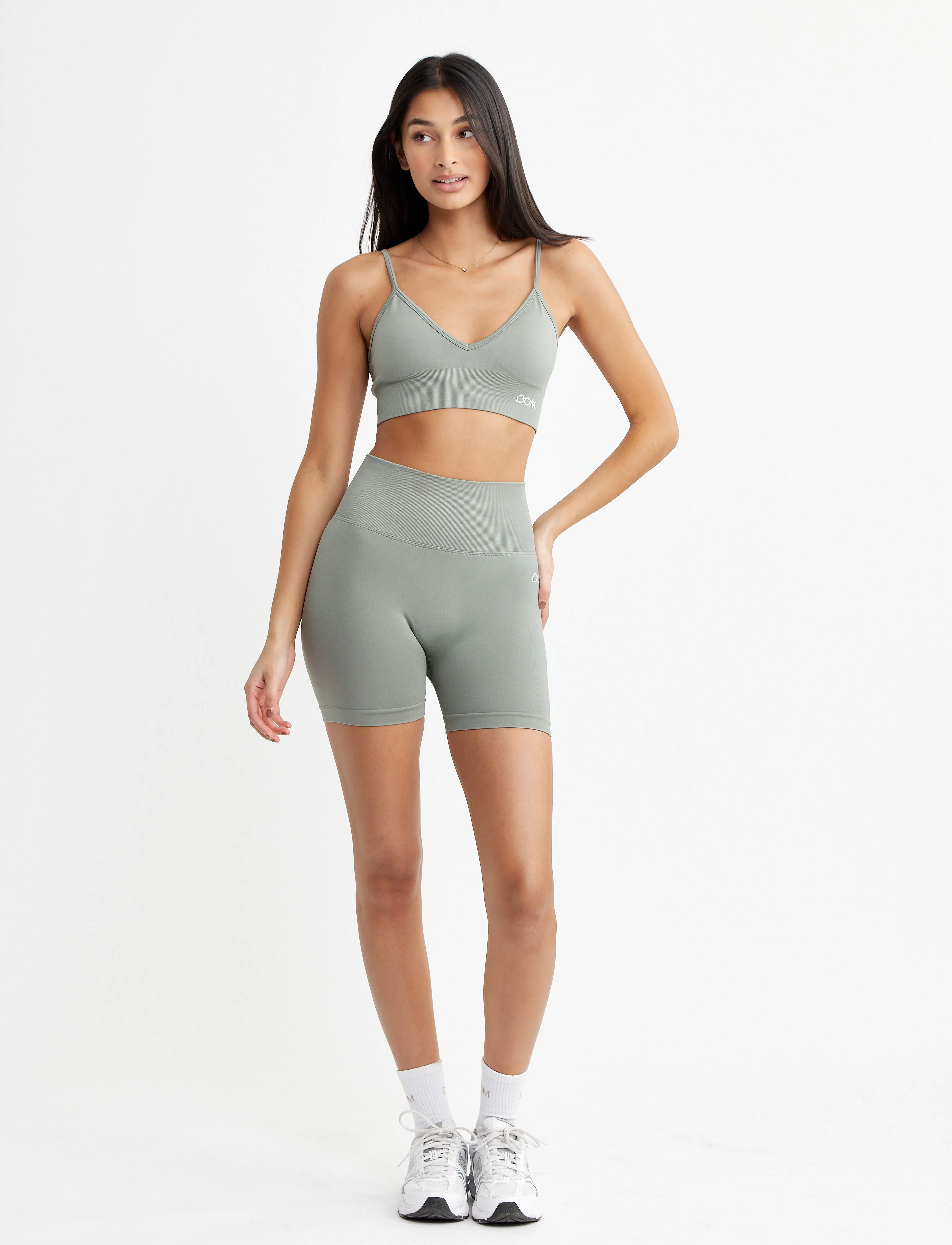Drop of Mindfulness - V SHAPE BRA - medium support - vintage khaki - 3