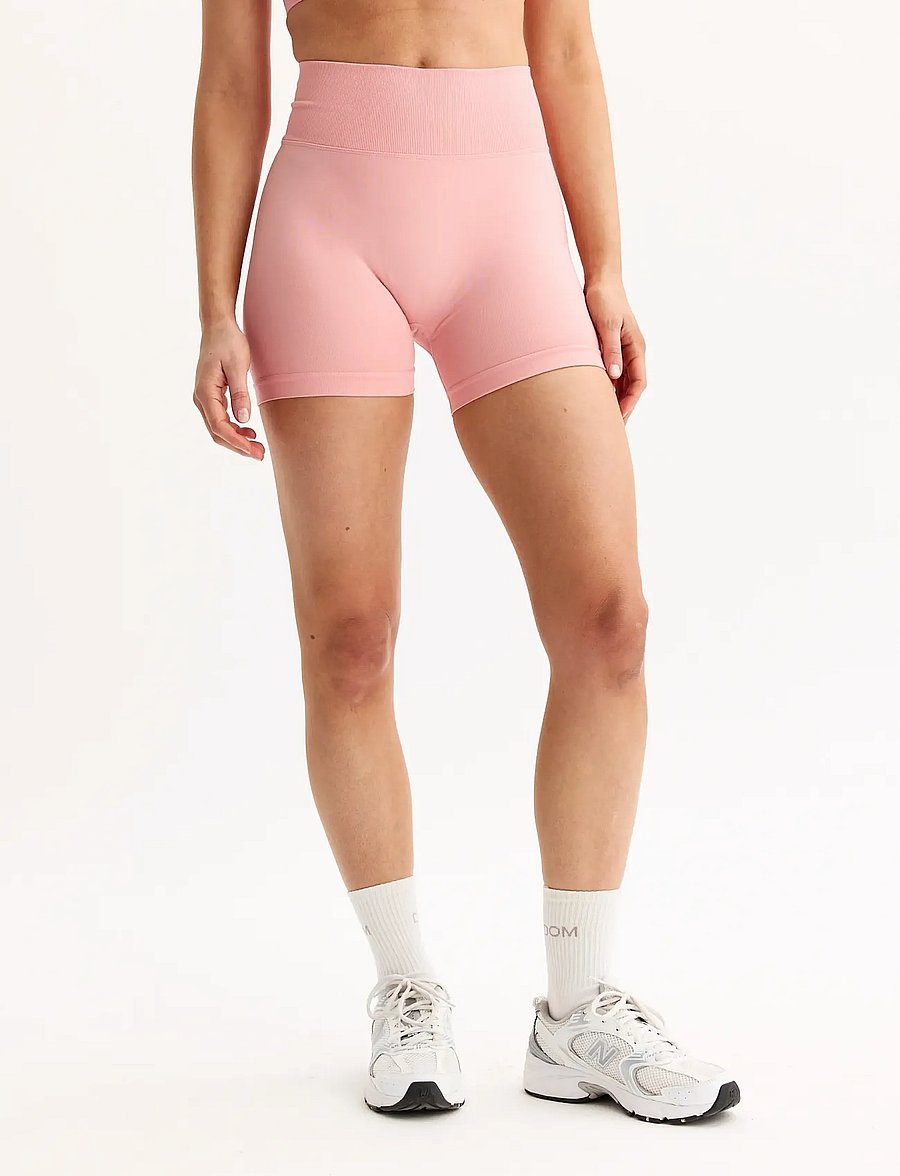Drop of Mindfulness - SIGNATURE SEAMLESS BIKE SHORTS - trainingsshorts - nostalgic pink - 0