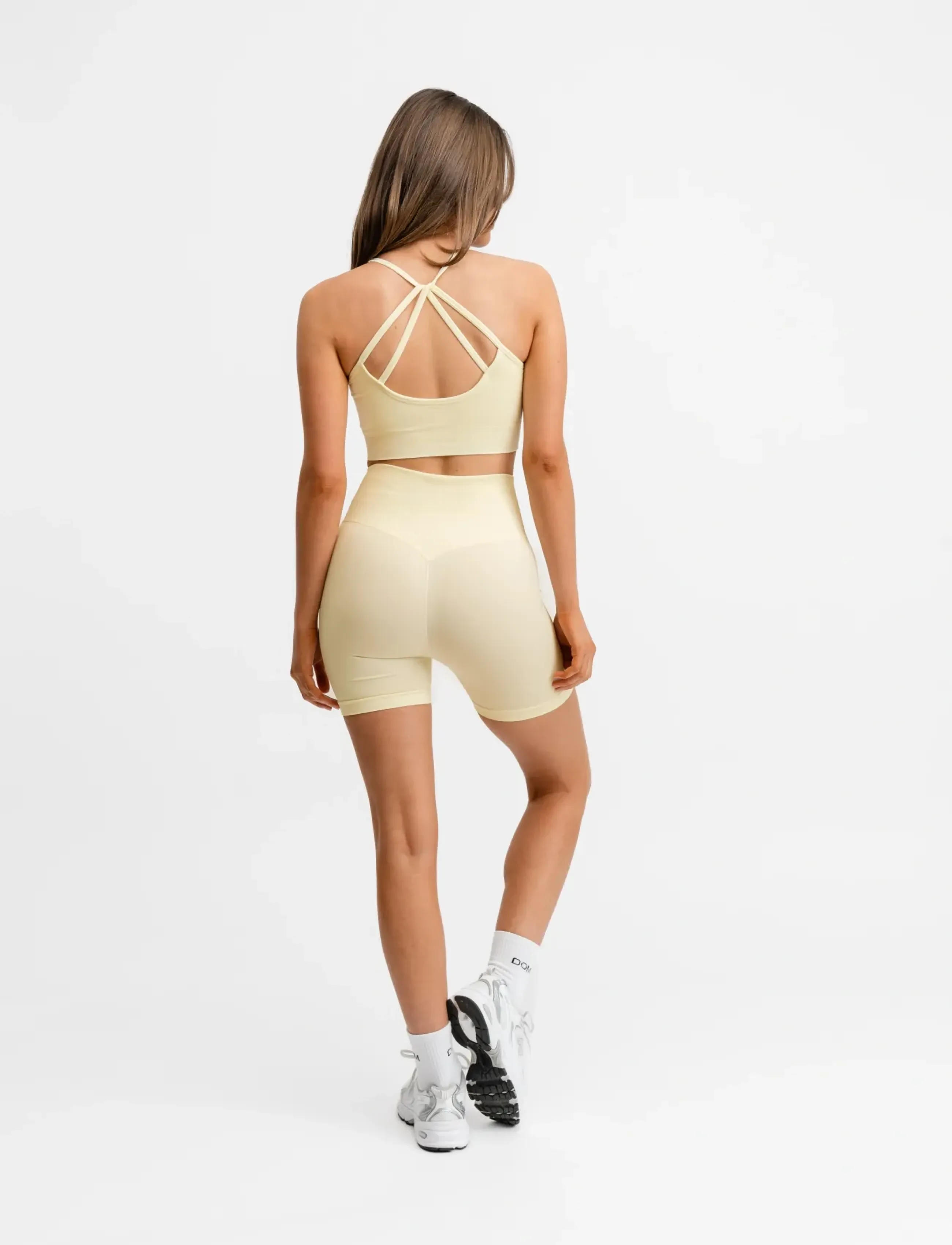 Drop of Mindfulness - SIGNATURE SEAMLESS BIKE SHORTS - chaussures de course - light yellow - 5