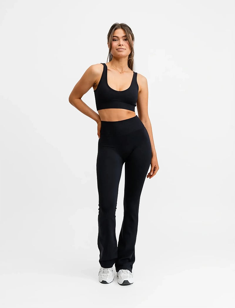 Drop of Mindfulness - SEAMLESS DEEP V BRA - soutiens-gorge de sport - black - 4