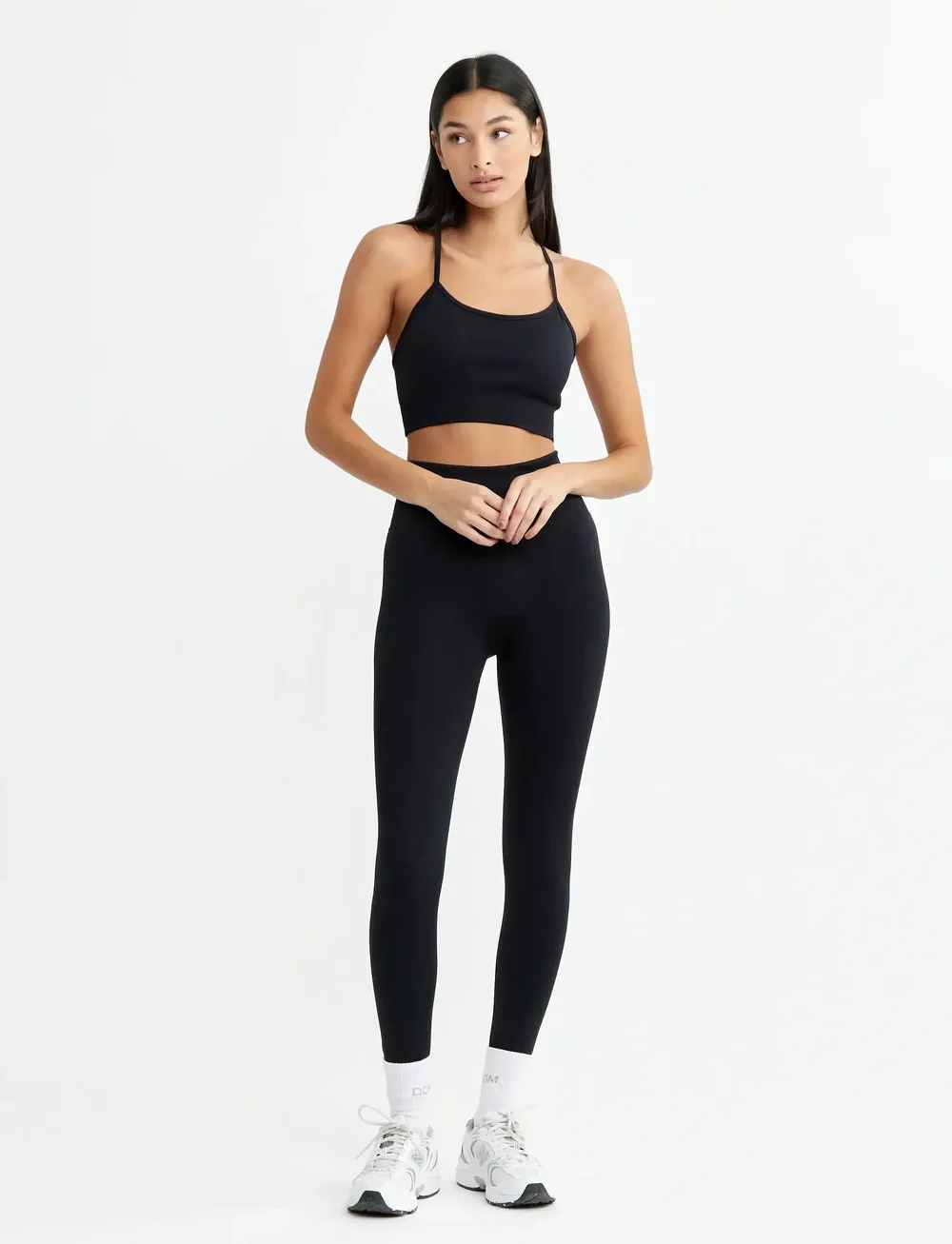 Drop of Mindfulness - SIGNATURE SEAMLESS BRA - sport-bhs - black - 4