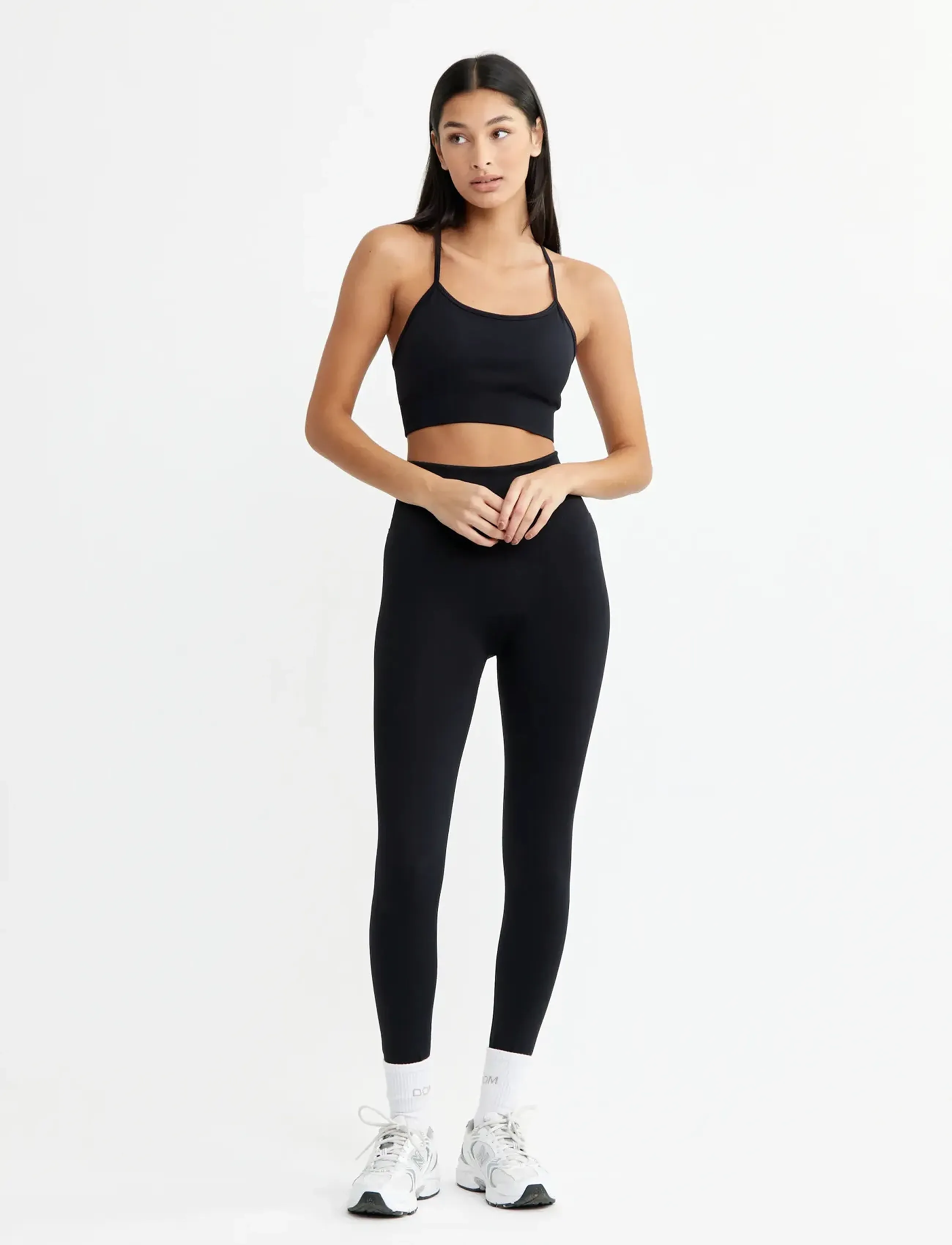 Drop of Mindfulness - SIGNATURE SEAMLESS BRA - sports-bh'er - black - 4