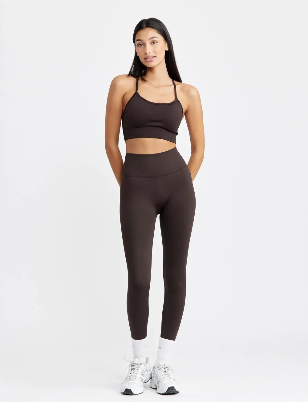 Drop of Mindfulness - SIGNATURE SEAMLESS BRA - sports-bh'er - dark brown - 4