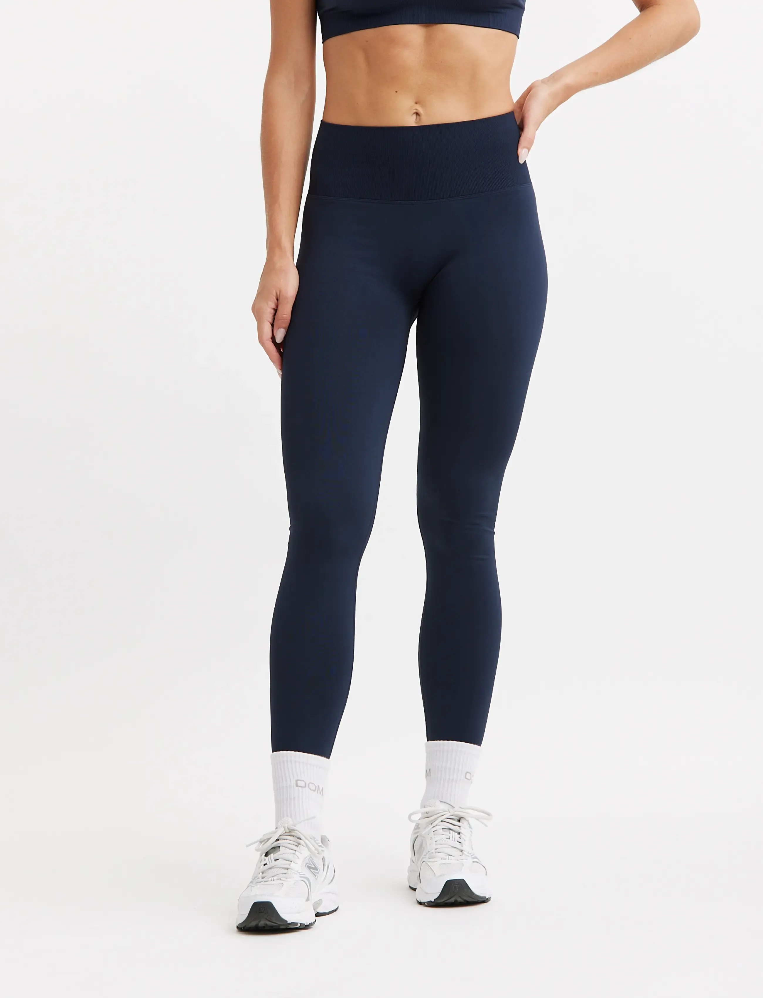 Signature Seamless Tights