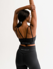 Drop of Mindfulness - AMINA - sport bras: medium - black matt - 4
