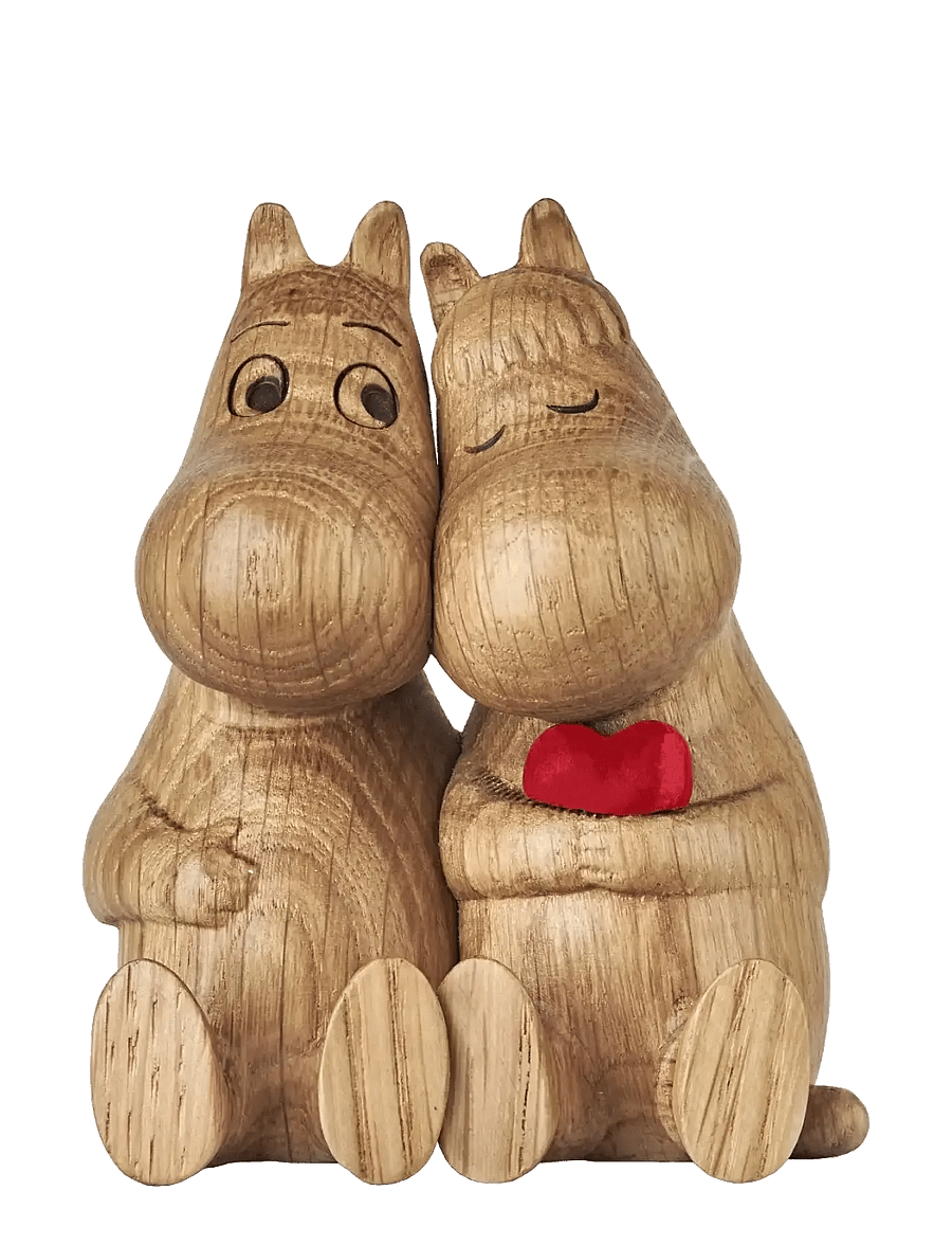 Dsignhouse Moomin - Mumitroldene træfigur egetræ Kram, rød hjerte - osta hinna alusel - natural - 1