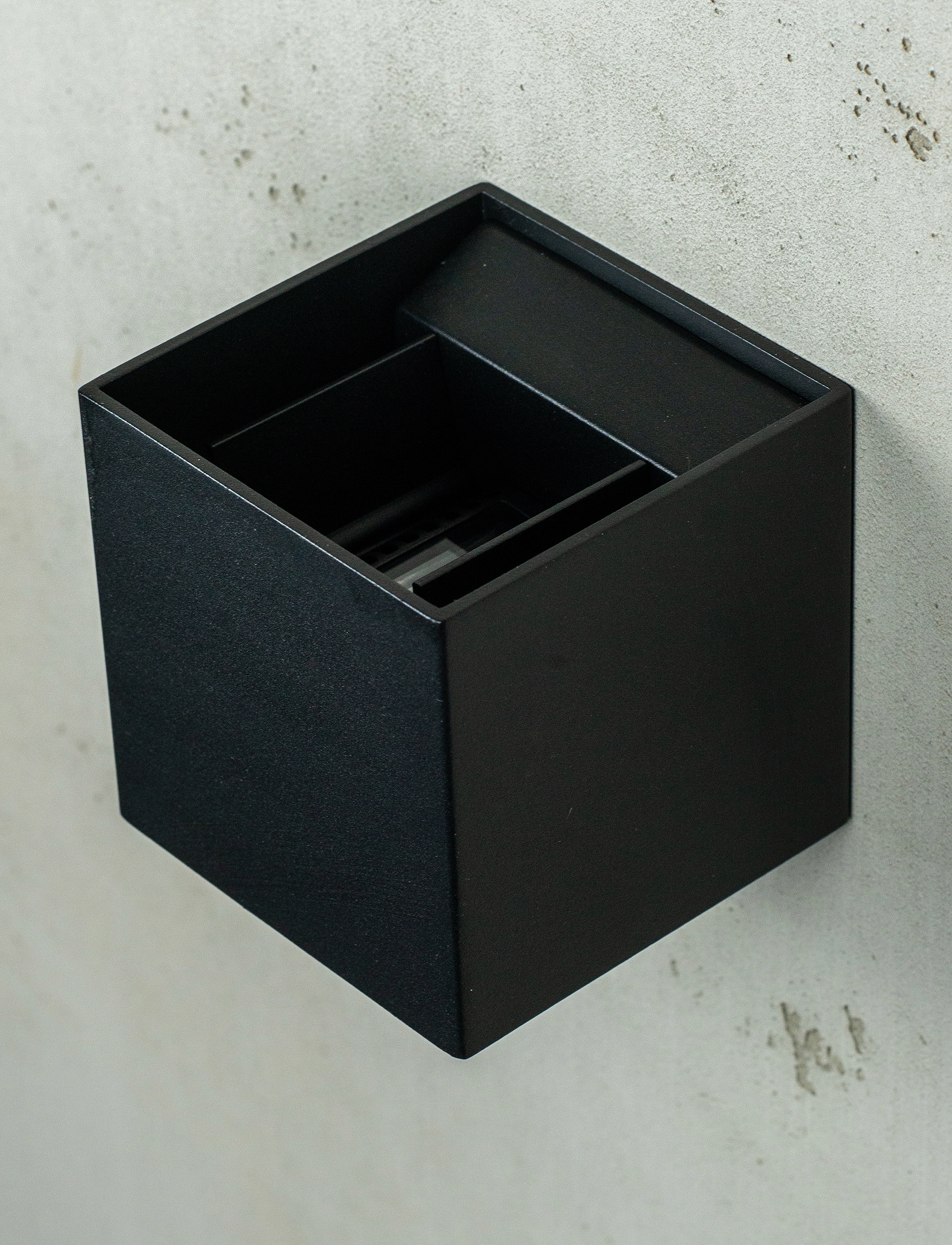 Dyberg Larsen Venus Væglampe Udendørs, Ø 11 cm, Black, Udendørs Belysning > Udendørs Væglamper, Unisex