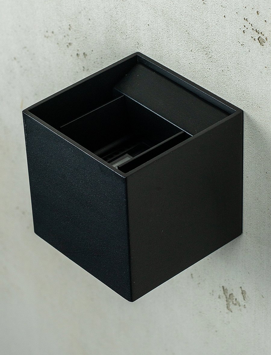 Dyberg Larsen - Venus Wall lamp - välisseinavalgustid - black - 0