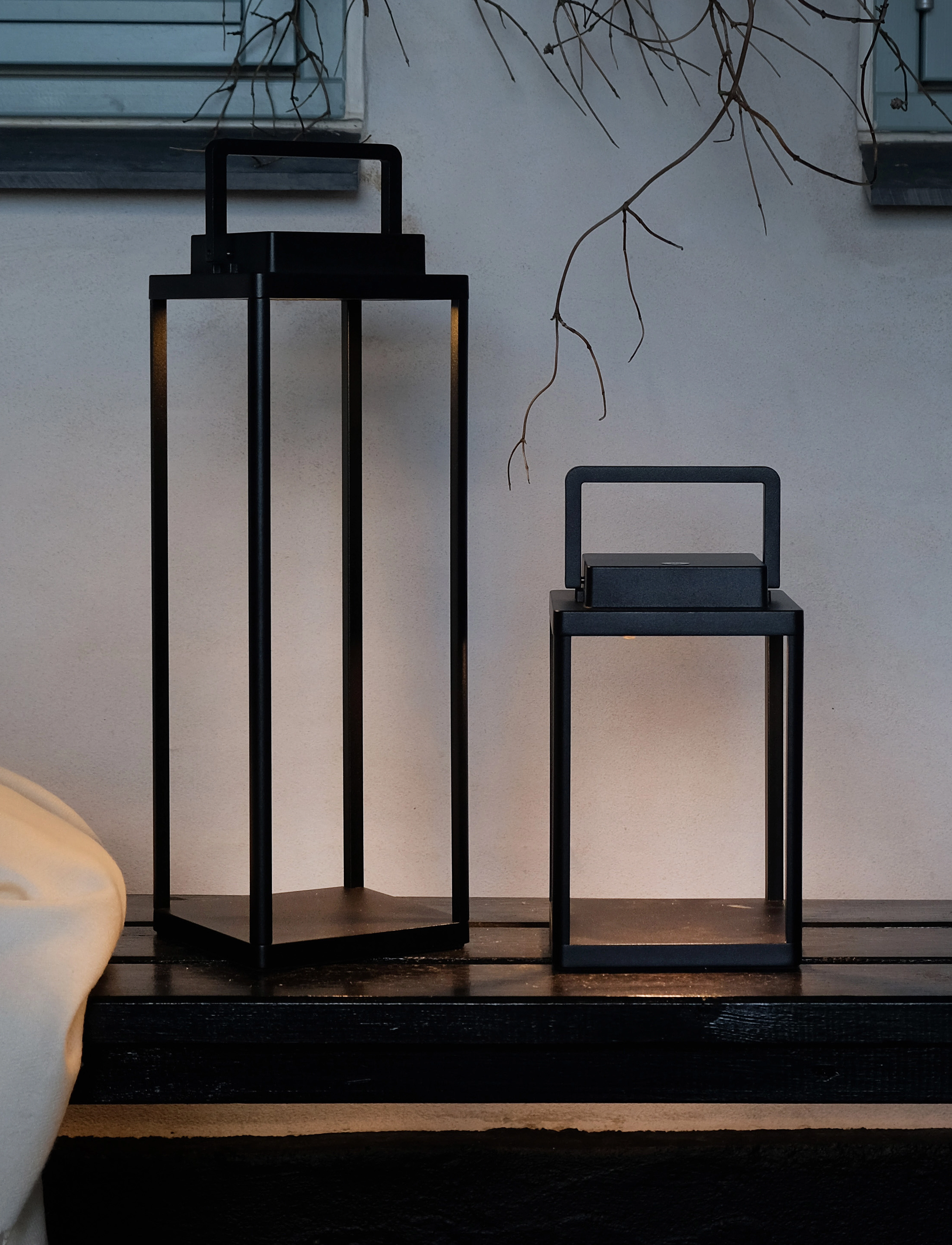 Dyberg Larsen Lanterne Med Led Lys Opladelig, H24 cm x 15, Outdoor Lighting, Schwarz - Lanterns, Homeware