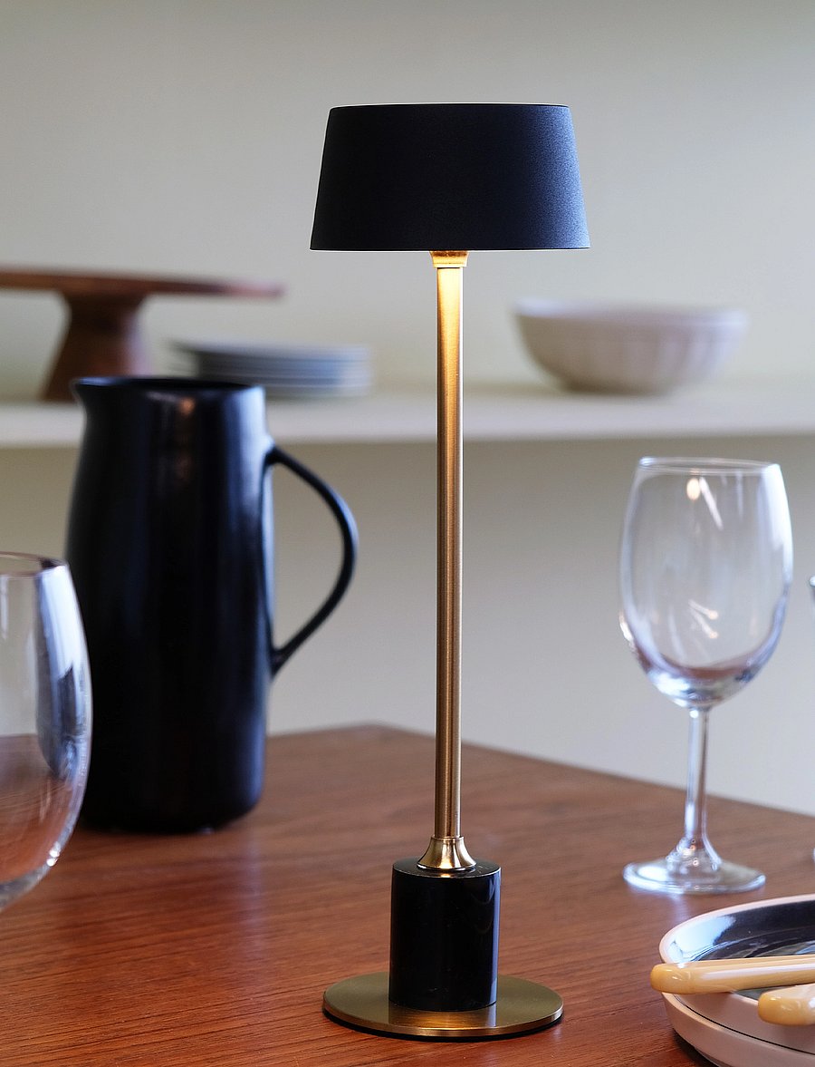 Dyberg Larsen - Yoyo Table lamp Rechargeable LED - mobile lampen - black/ brass - 0