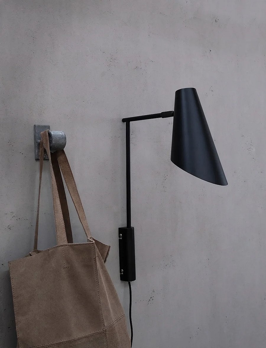 Dyberg Larsen - Cale Wall lamp w/rod matt Black - seinalambid - black - 0