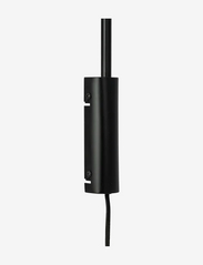 Dyberg Larsen - Cale Wall lamp w/rod matt Black - vägglampor - black - 3