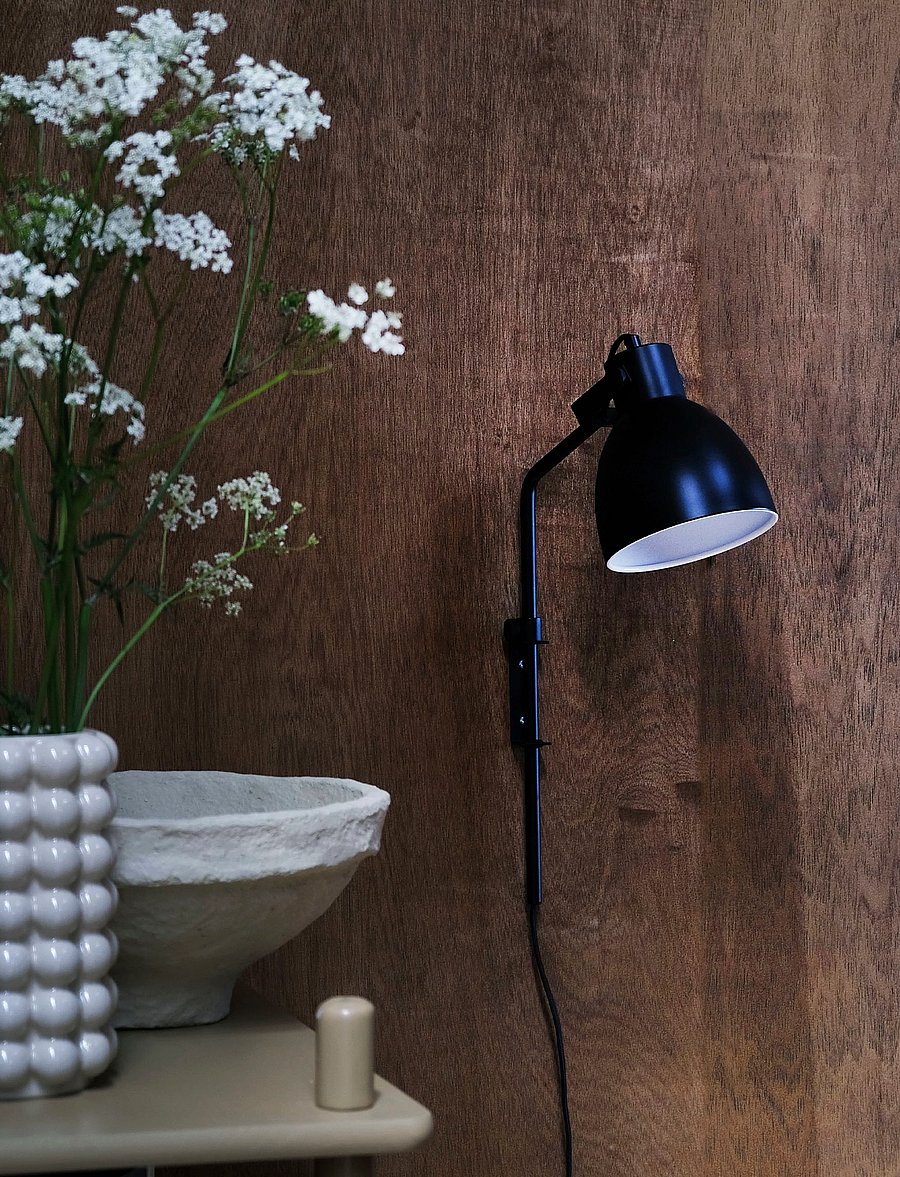 Dyberg Larsen - Coast Wall Lamp - seinalambid - black - 1