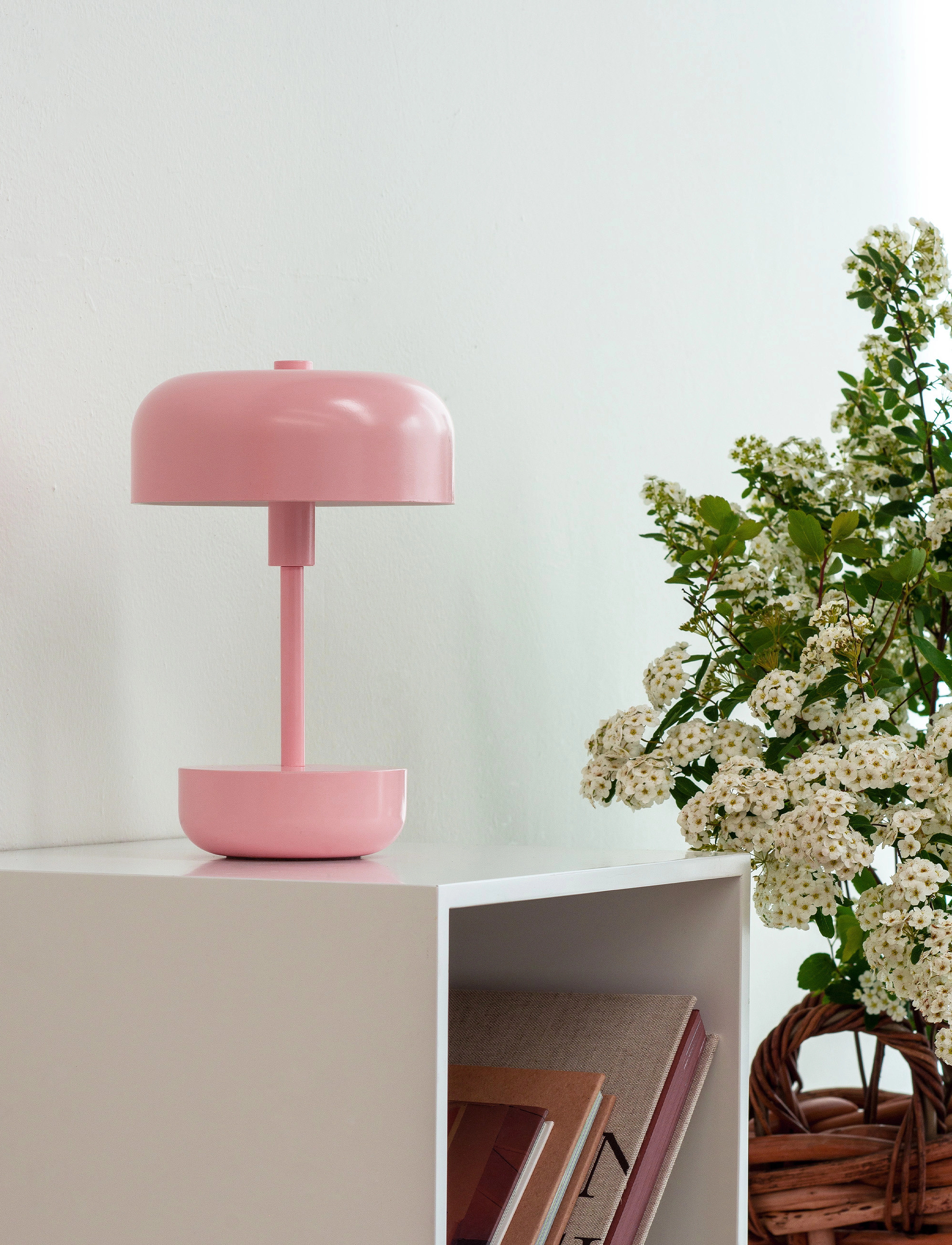 Dyberg Larsen Haipot Lyserød Led Genopladelig Bordlampe, H25.7 cm, Lamps, Rosa - Table Homeware