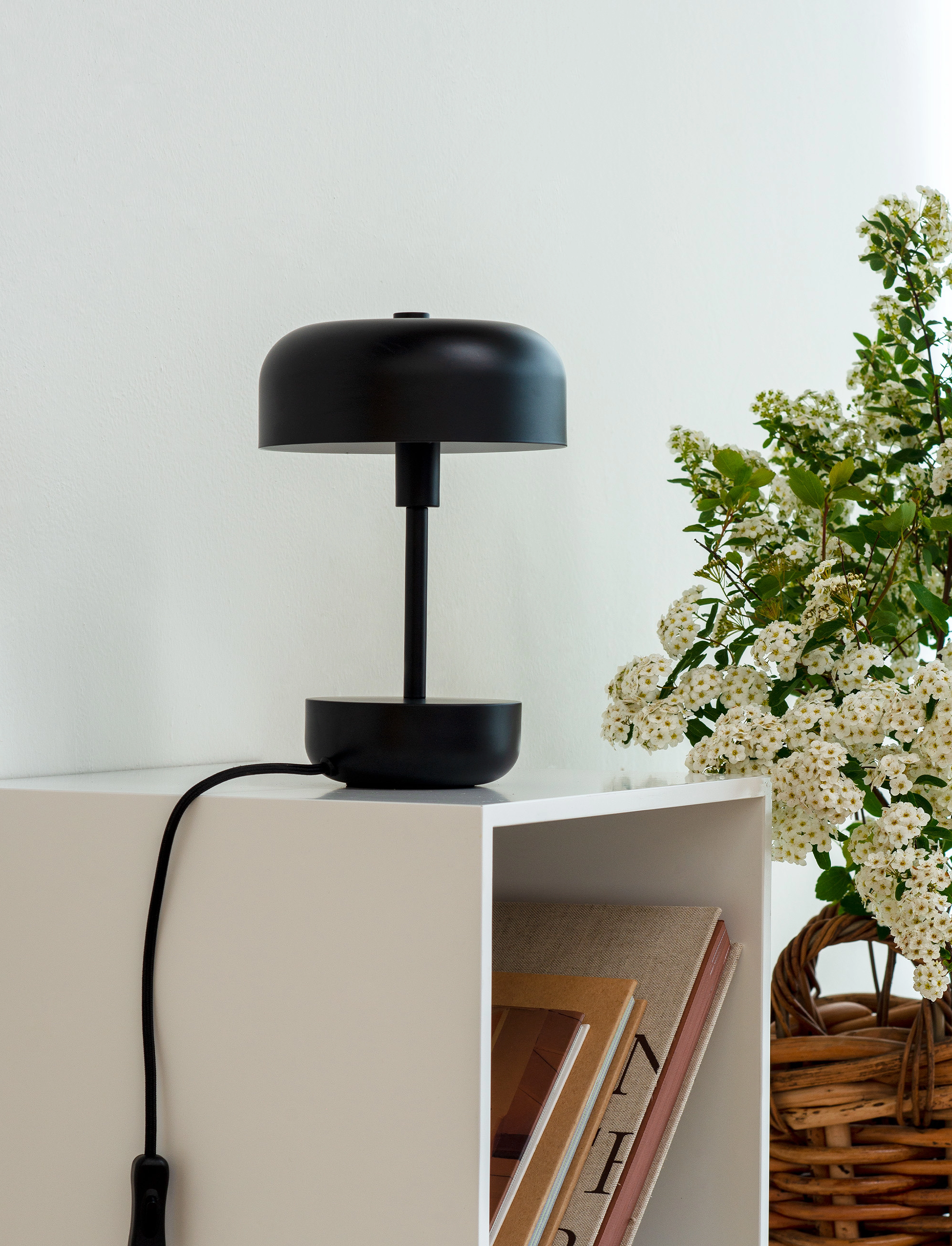Dyberg Larsen Haipot Sort Bordlampe, H25.7 cm, Lamps, Schwarz - Table Homeware