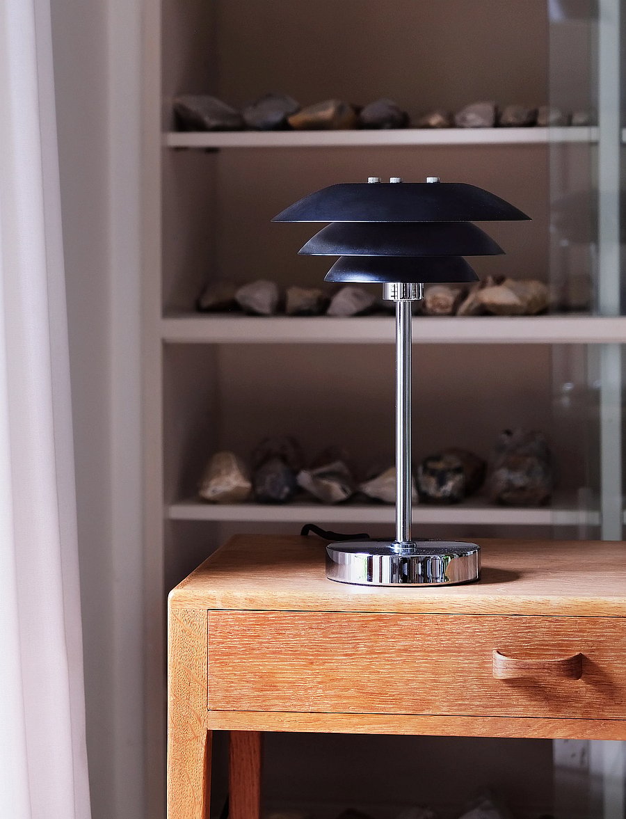Dyberg Larsen - DL20 sort bordlampe - laualambid - black - 2