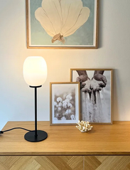 Dyberg Larsen - DL39 Opal table lamp w/ Black Base - hanglampen - opal/ black - 2