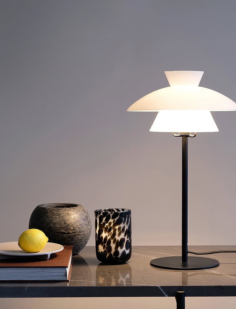 Dyberg Larsen - Valby Opal Table Lamp 3 - laualambid - opal/ black - 3