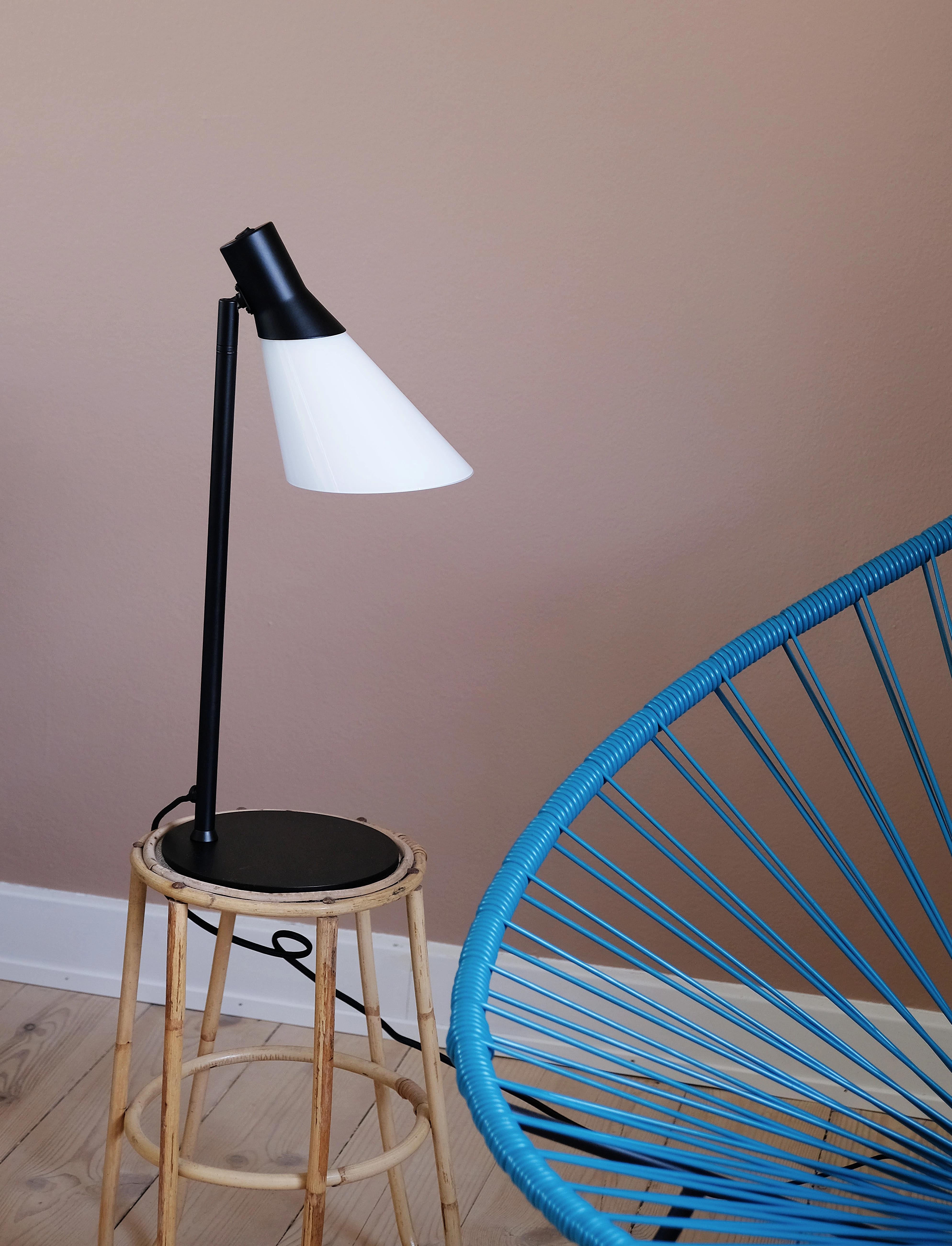 Dyberg Larsen Gent Bordlampe Mat Sort/ Opal, H48 cm, Lamps, Schwarz - Table Homeware