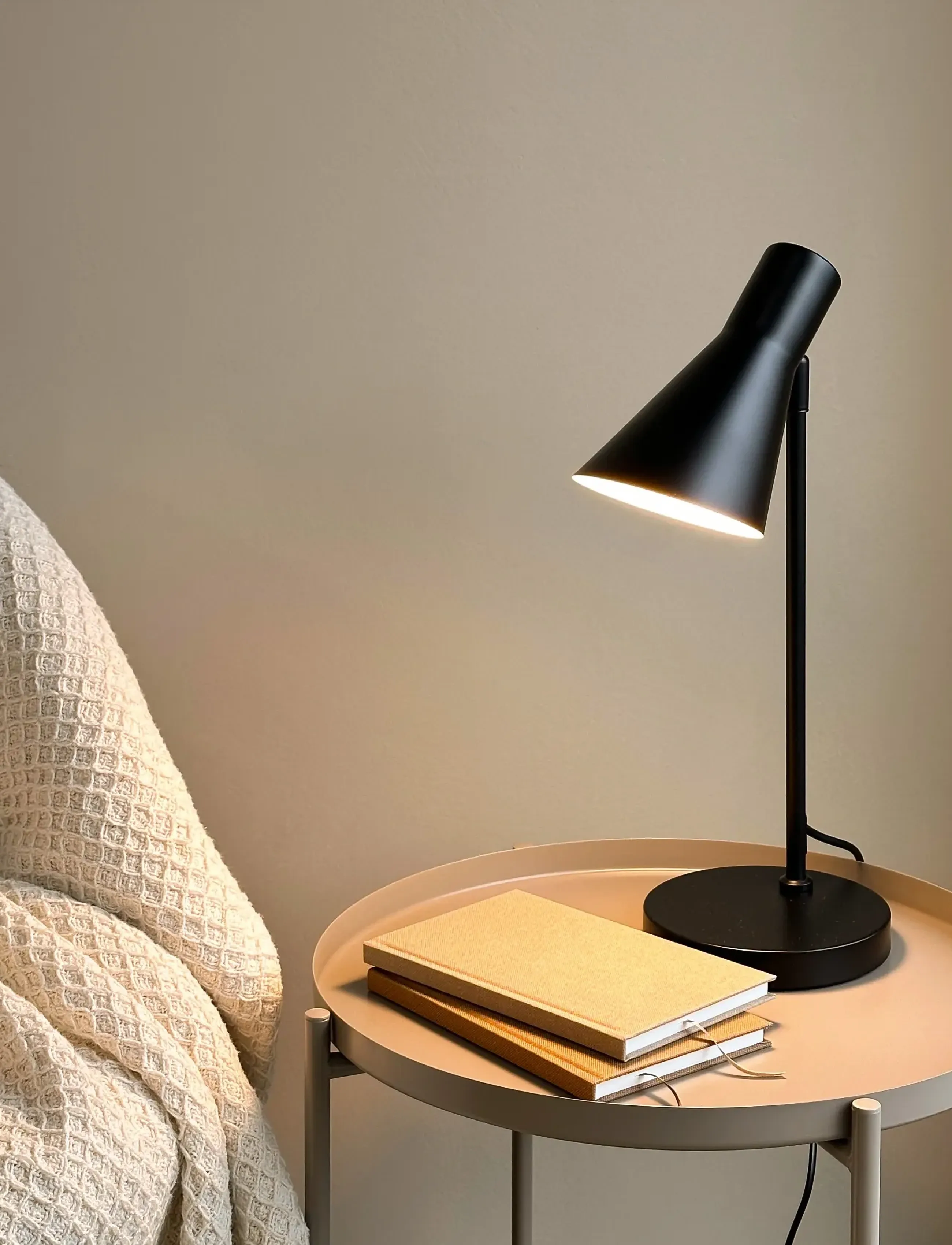 Dyberg Larsen - DL 12 Table lamp - laualambid - black - 4