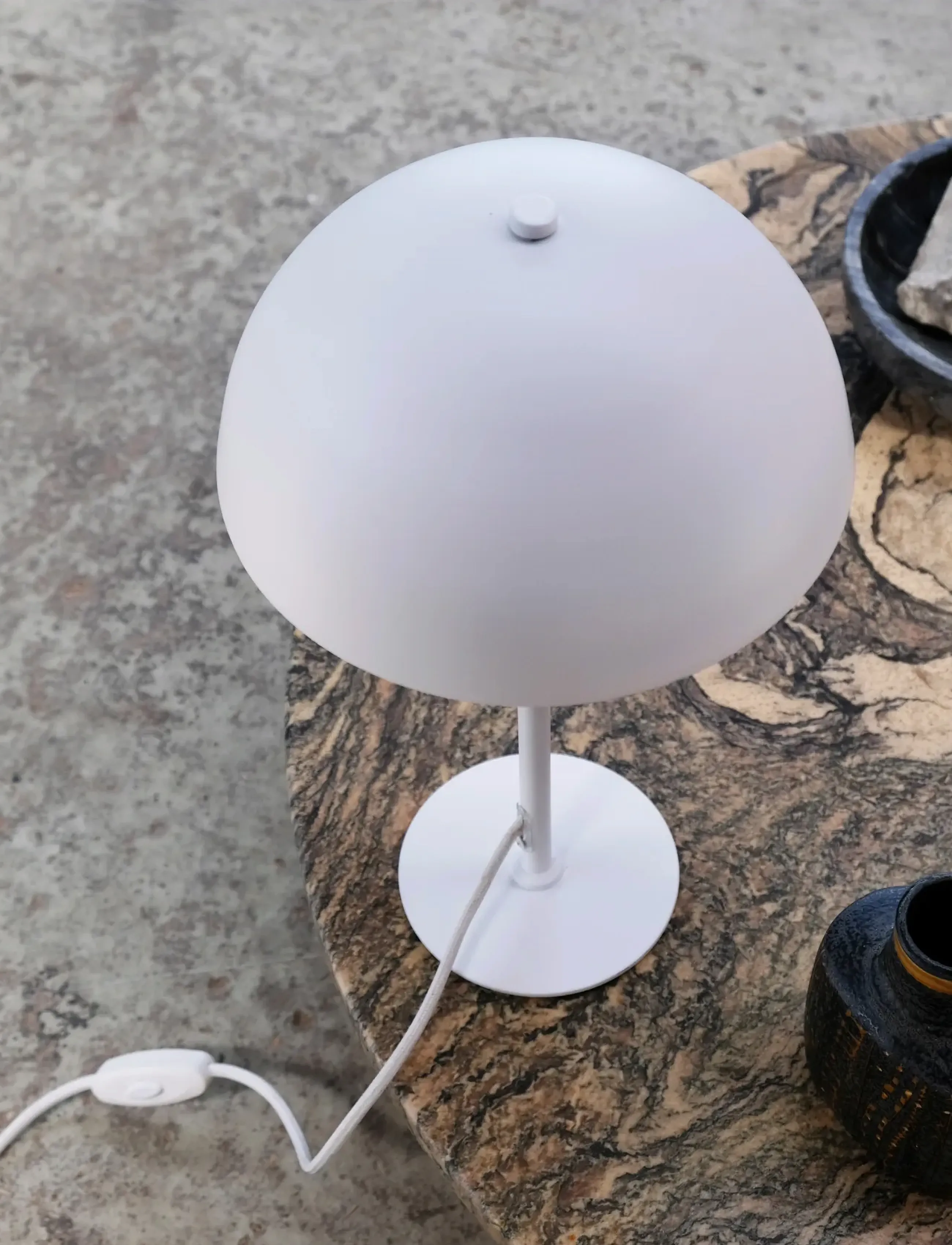 Dyberg Larsen - Stockholm D20 hvid bordlampe - lampes de bureau et de table - white - 3