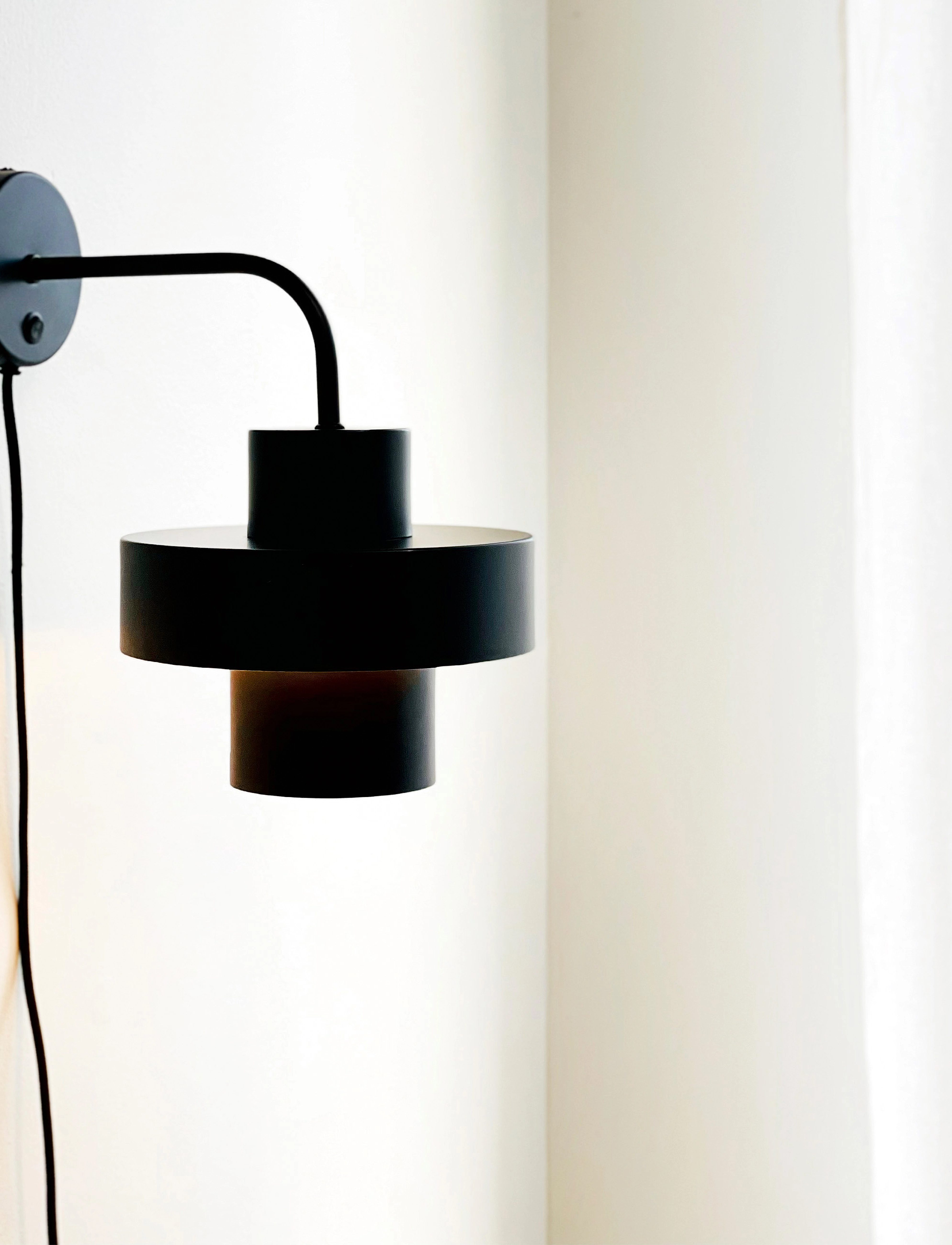 Dyberg Larsen Stoke Væglampe Mat Sort, Ø 20 cm, Lamps, Schwarz - Wall Homeware