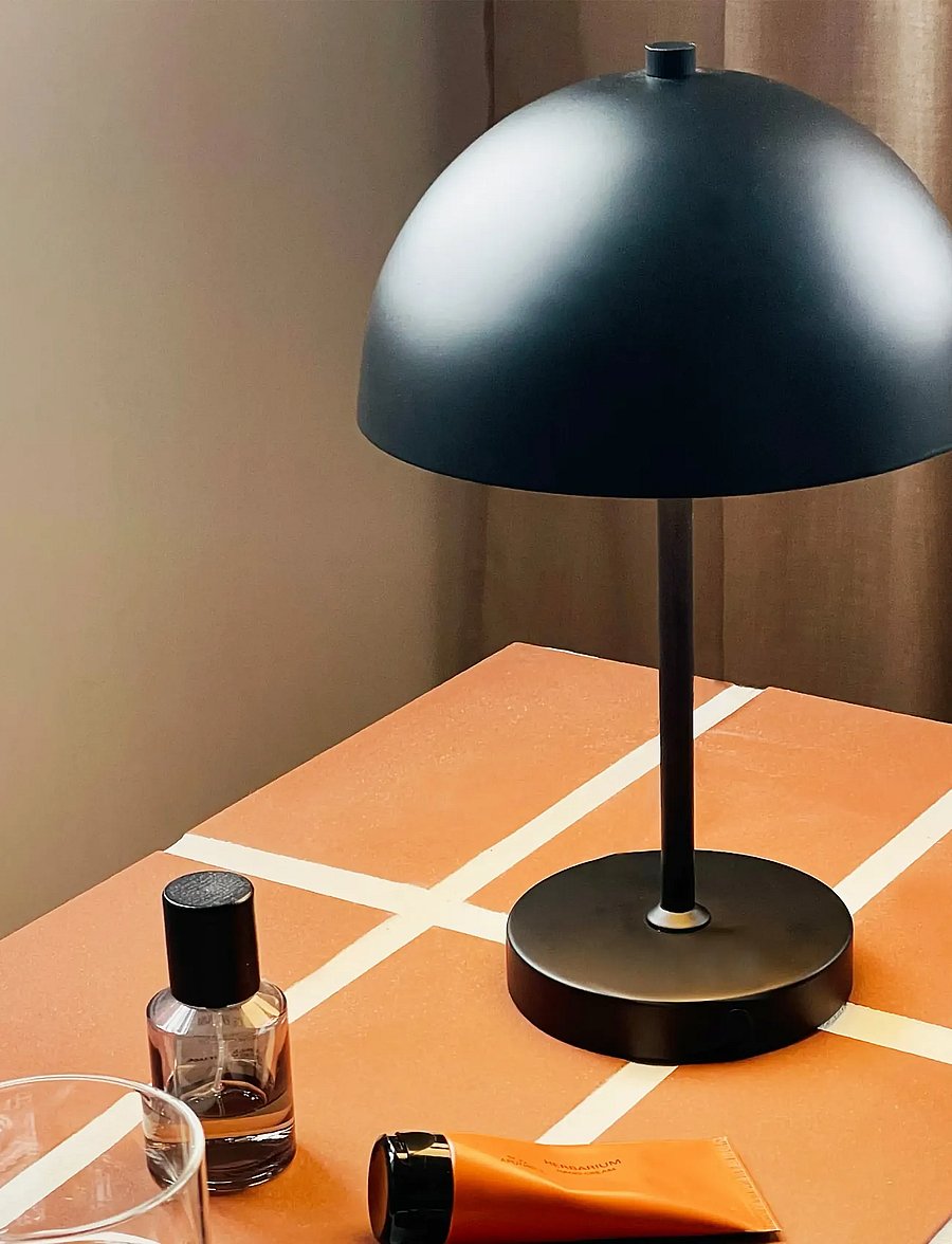 Dyberg Larsen - Stockholm LED black table lamp v. 2.0 - nešiojami Šviestuvai - black - 5