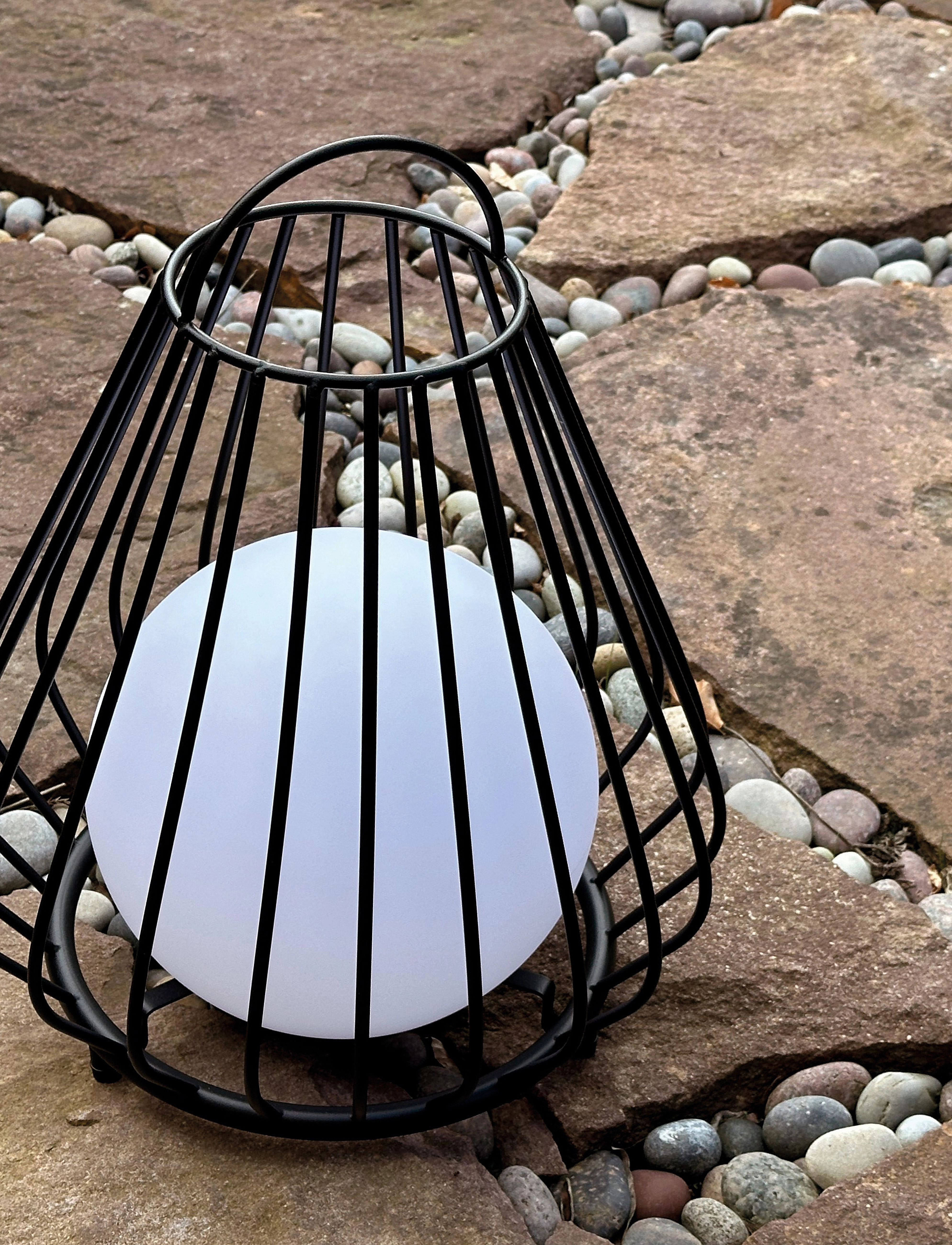 Dyberg Larsen Evesham Outdoor Lampe Sort Medium, H38 cm, Black, Udendørs Belysning > Havelamper, Unisex