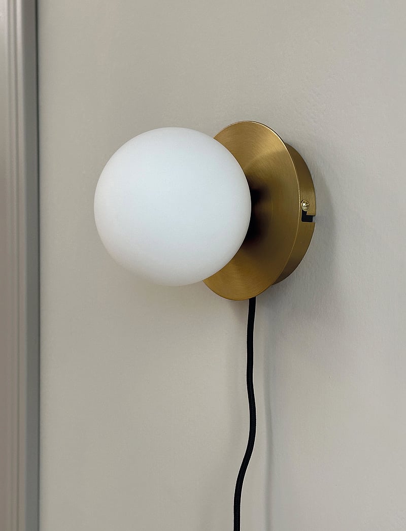Dyberg Larsen - Sia Wall lamp Brass base - osta hinna alusel - opal/ brass - 4