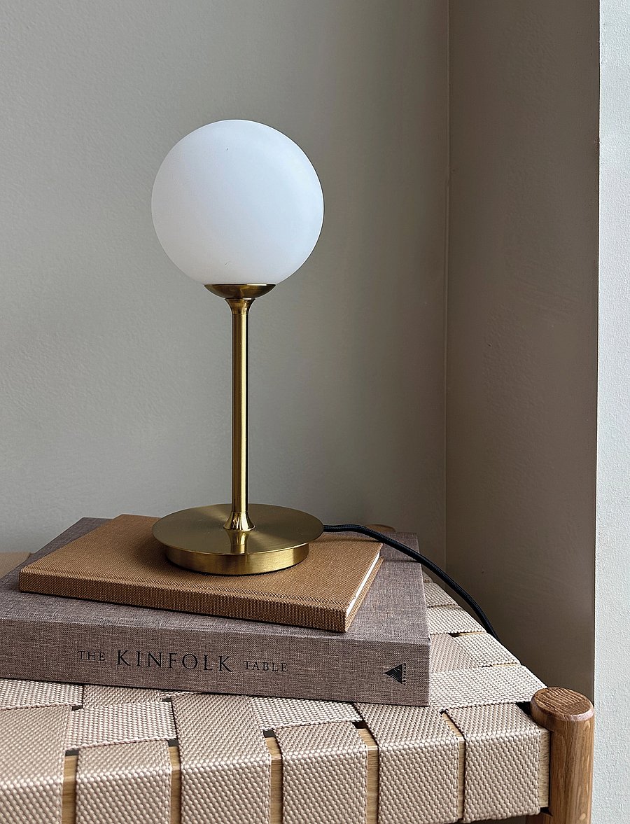 Dyberg Larsen - Sia Table lamp Brass base - staliniai šviestuvai - opal/ brass - 0