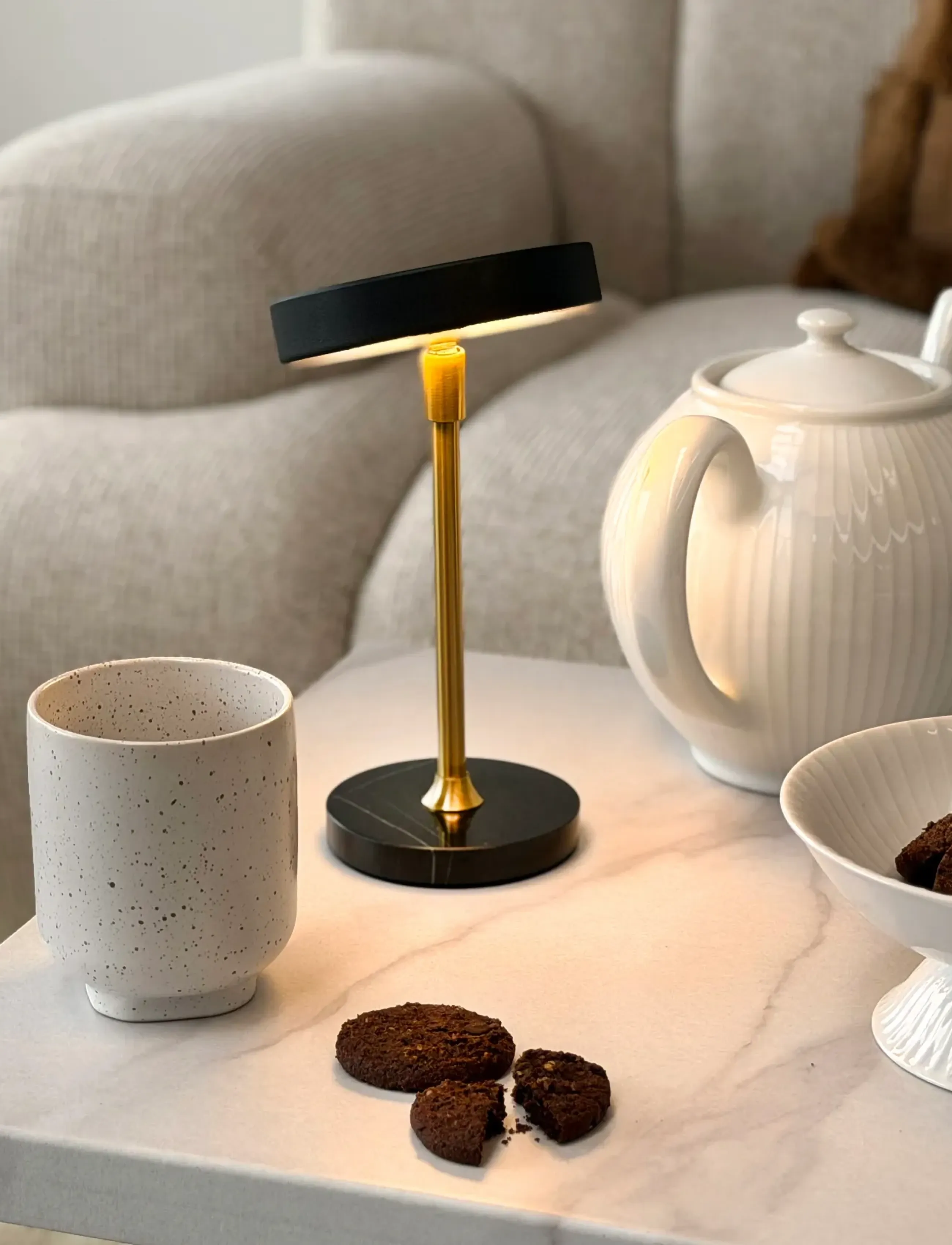 Dyberg Larsen - MOONLIGHT LED rechargeable table lamp black, brass, marble - kannettavat valaisimet - black - 5