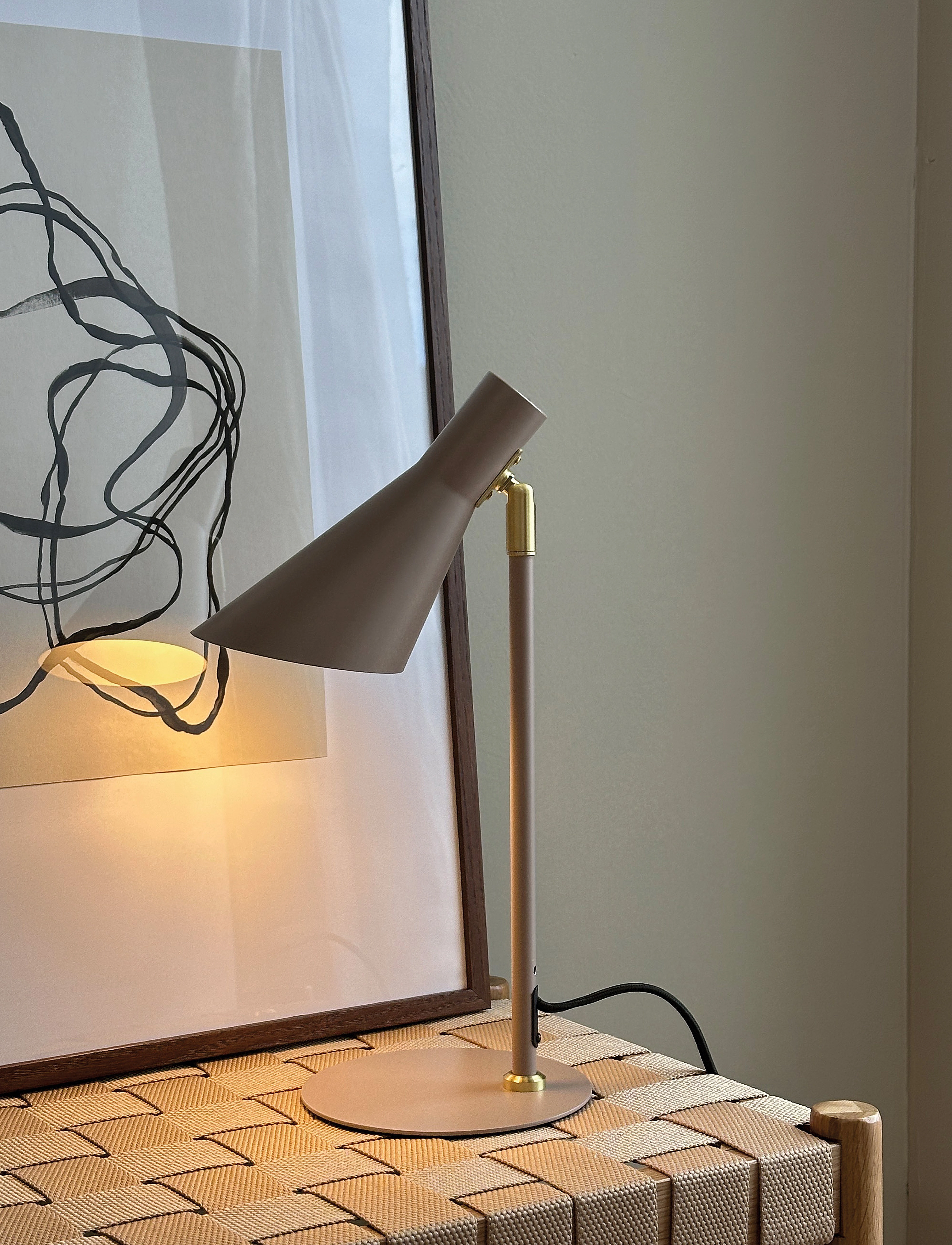 Dyberg Larsen - DL12 Mini bordlampe Beige messing - bordlamper - beige - 5