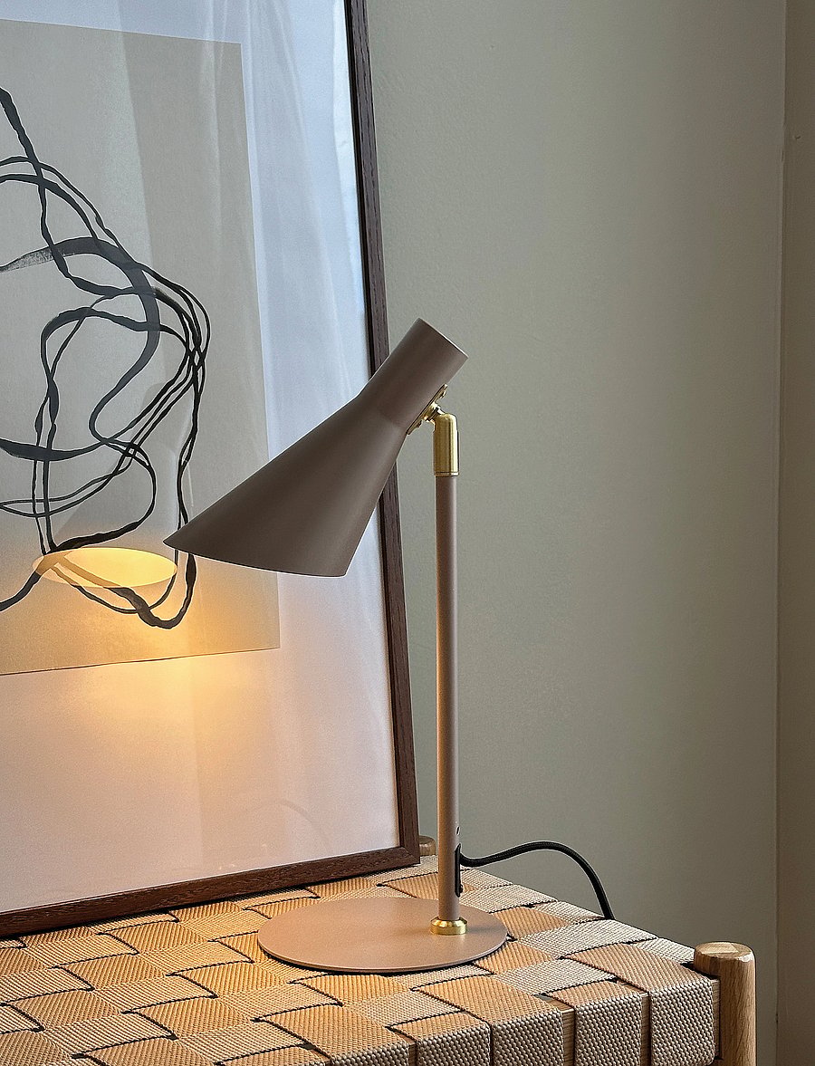 Dyberg Larsen - DL12 Mini Table lamp beige - galda lampas - beige - 5