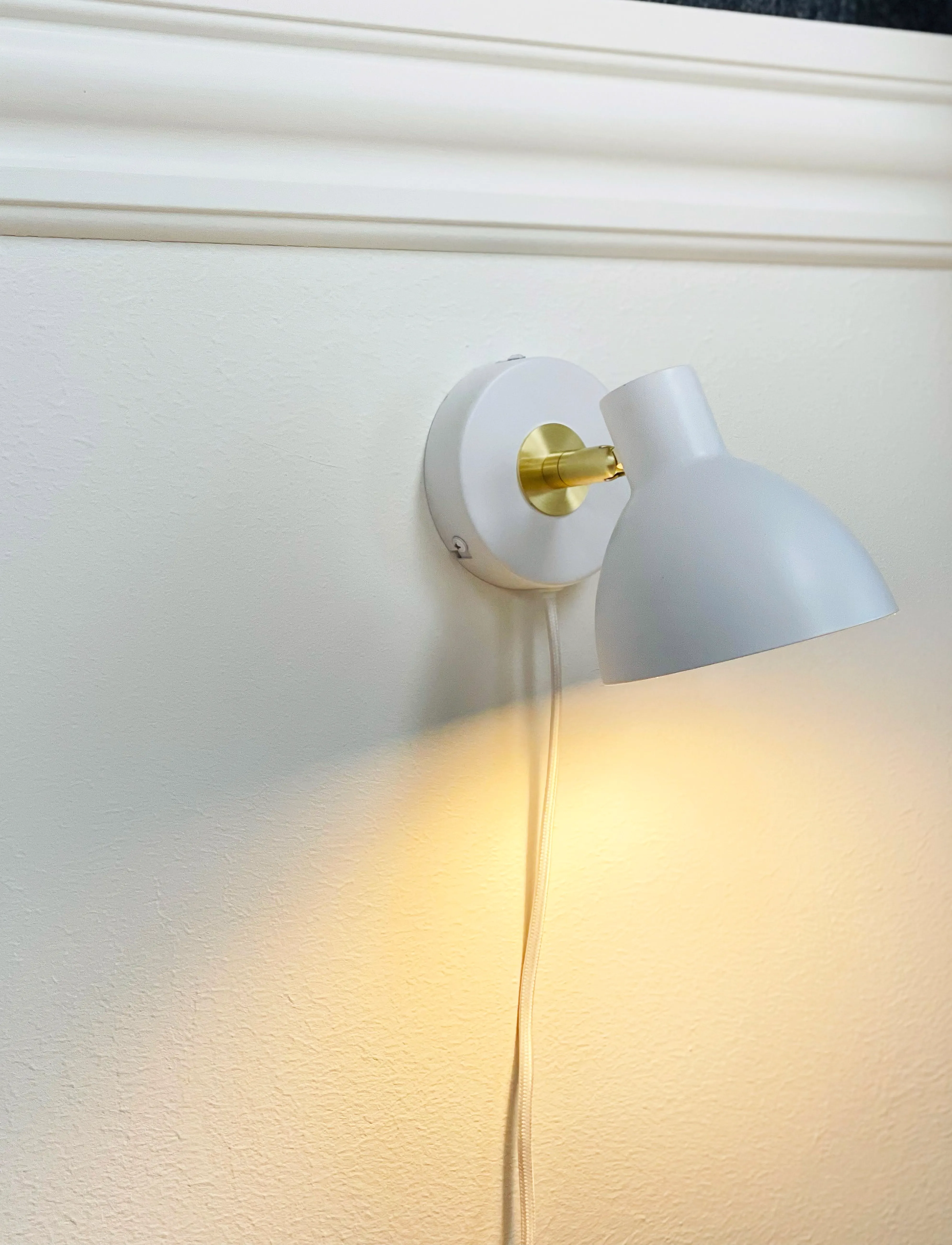 Dyberg Larsen Lilje, One Size, White, Lamper > Væglamper, Unisex