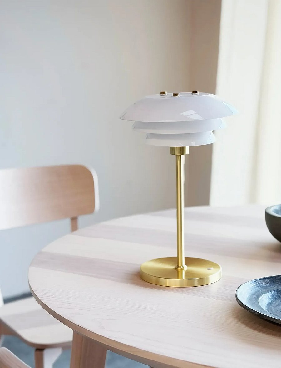 Dyberg Larsen - DL20 LED Opal Brass Table lamp rechargeable - kaasaskantavad lambid - opal/ brass - 0