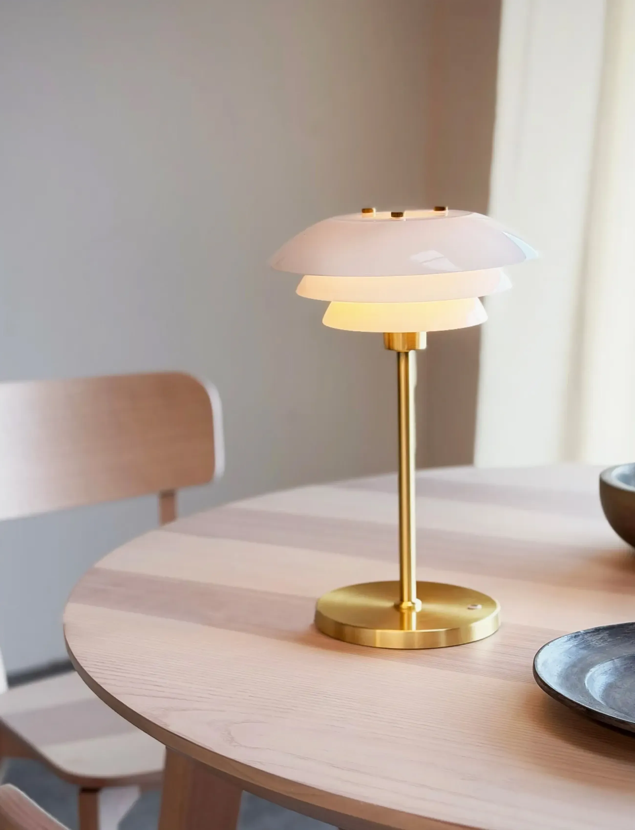Dyberg Larsen - DL20 LED Opal Brass Table lamp rechargeable - opal/ brass - 5